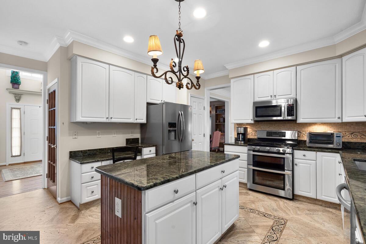 ASHLEY HOLLOW - Residential