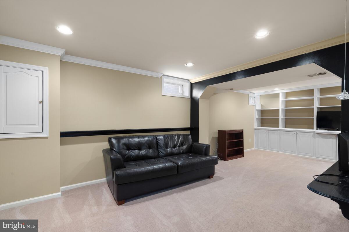 ASHLEY HOLLOW - Residential