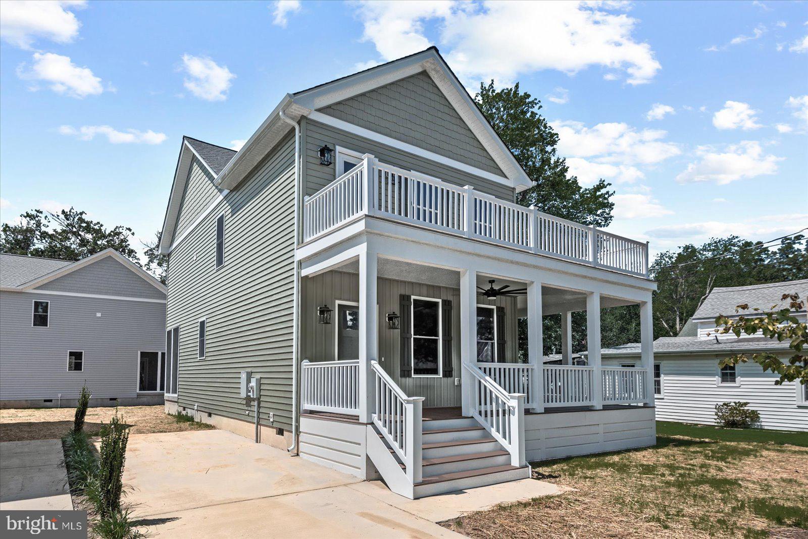 702 TAGGART STREET