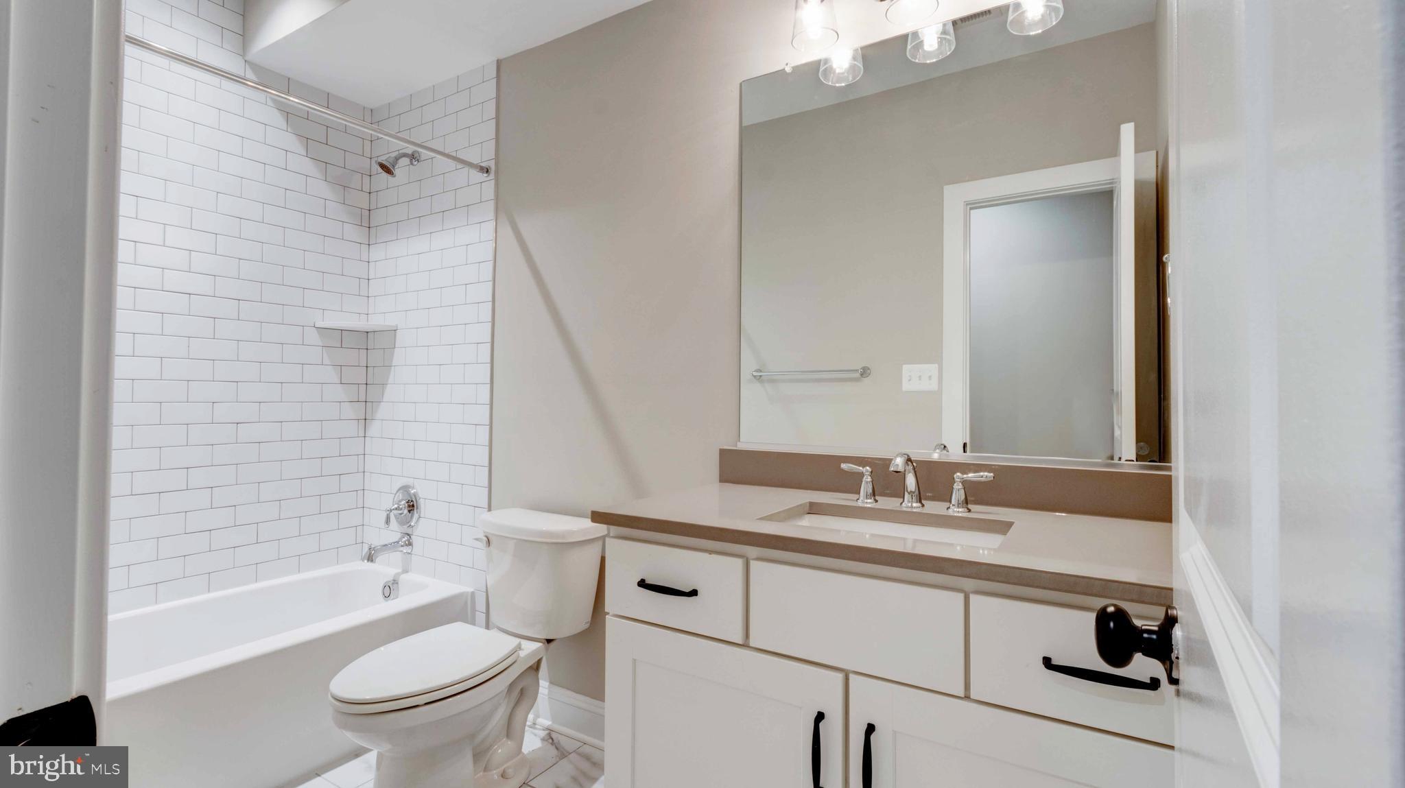 BIRD RIVER GROVE - Residential