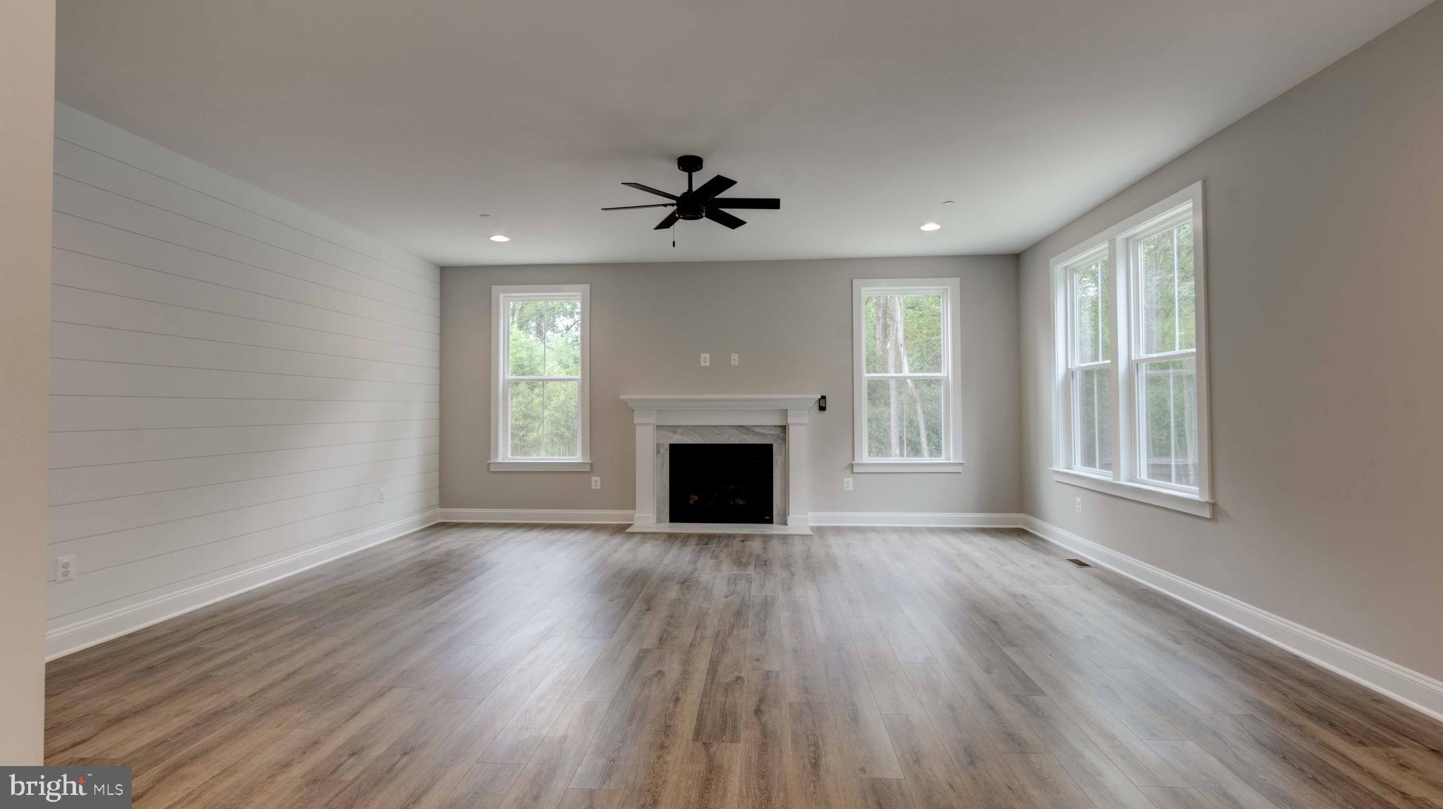 BIRD RIVER GROVE - Residential