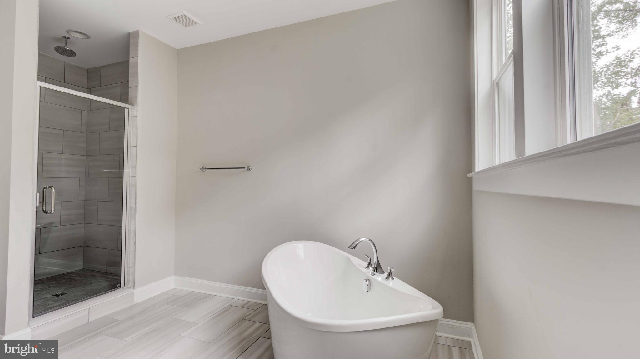 BIRD RIVER GROVE - Residential