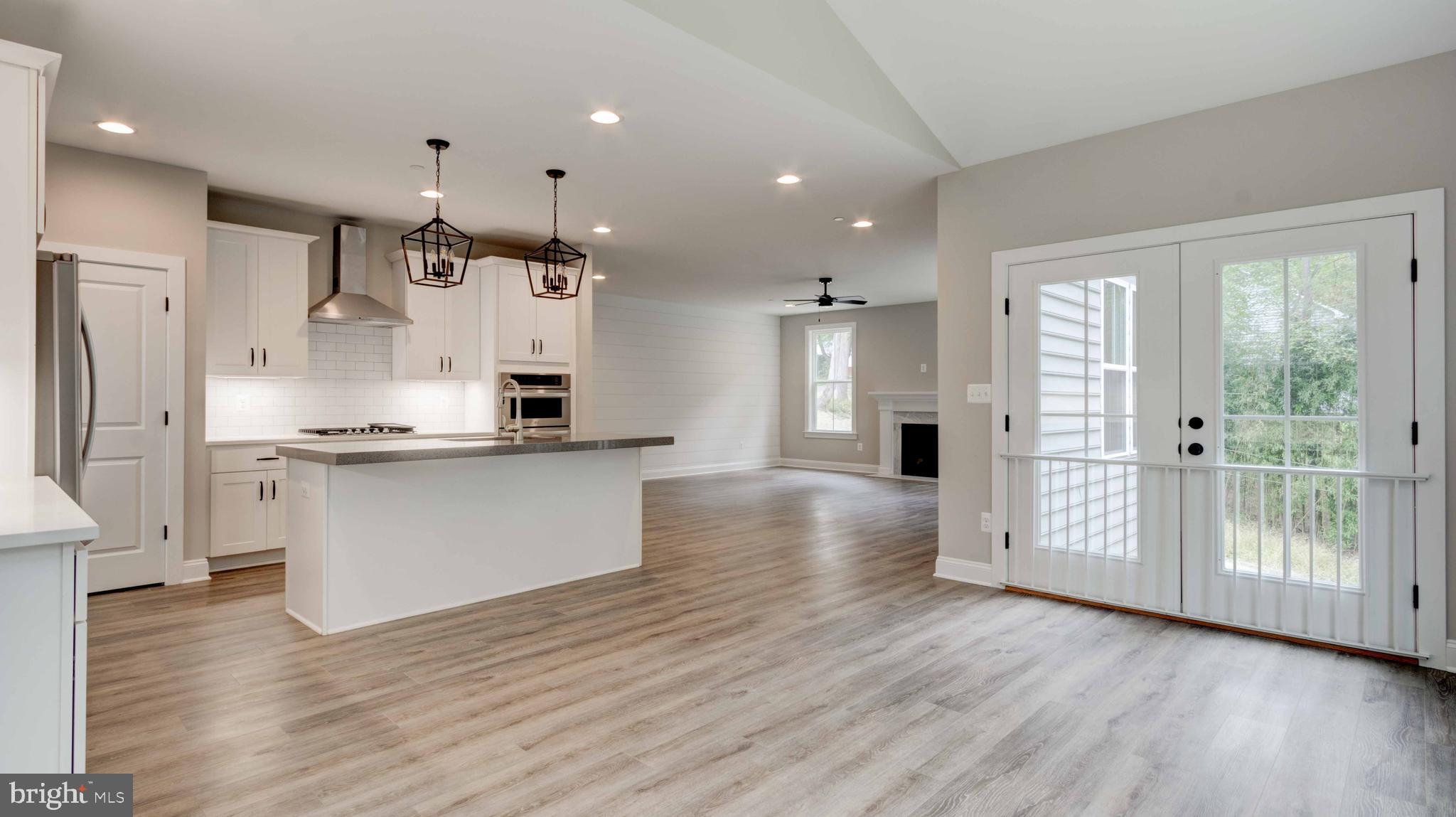 BIRD RIVER GROVE - Residential