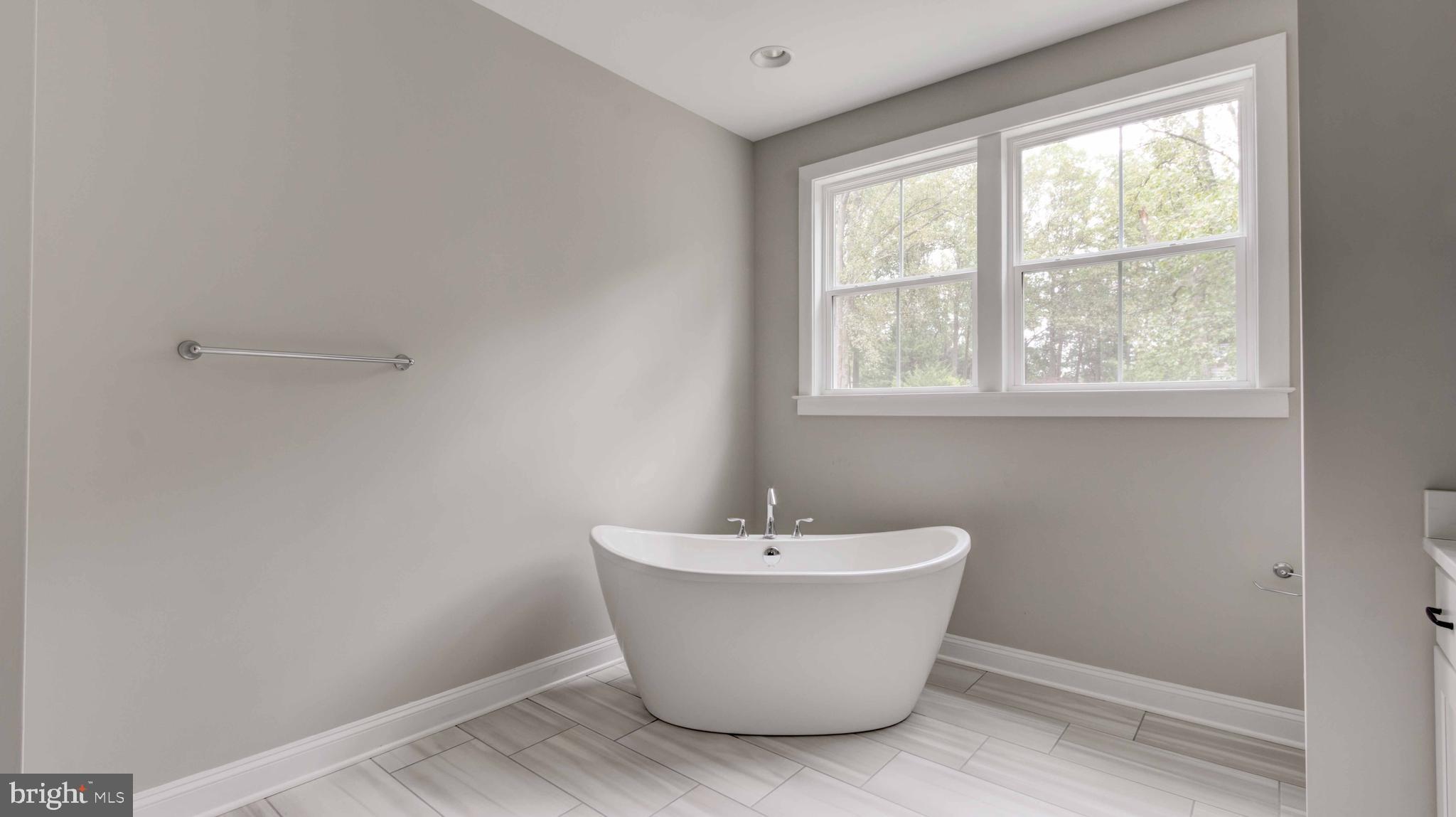 BIRD RIVER GROVE - Residential