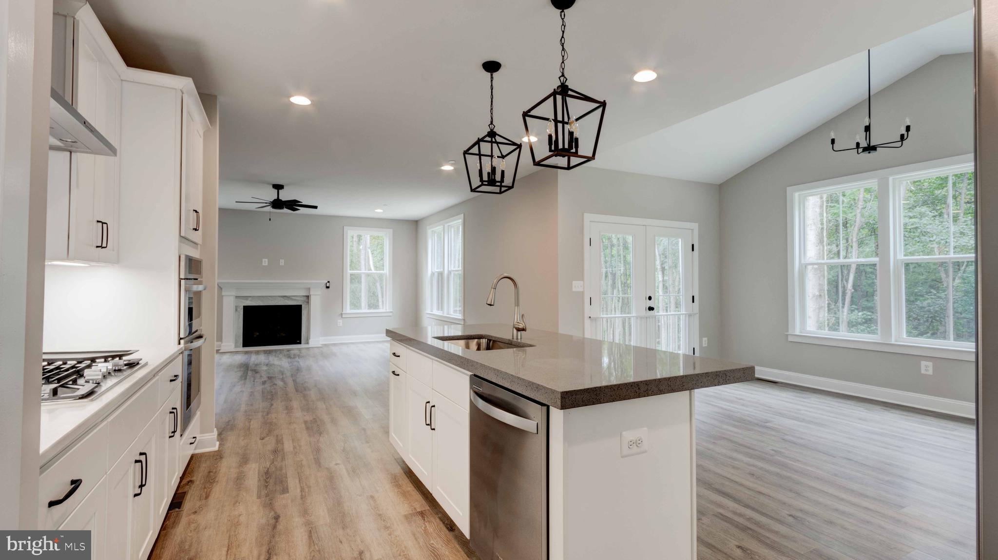 BIRD RIVER GROVE - Residential