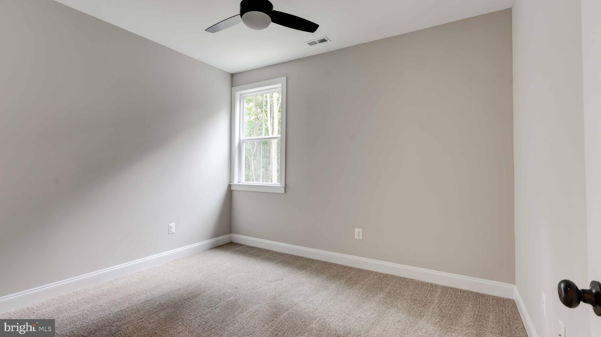 BIRD RIVER GROVE - Residential