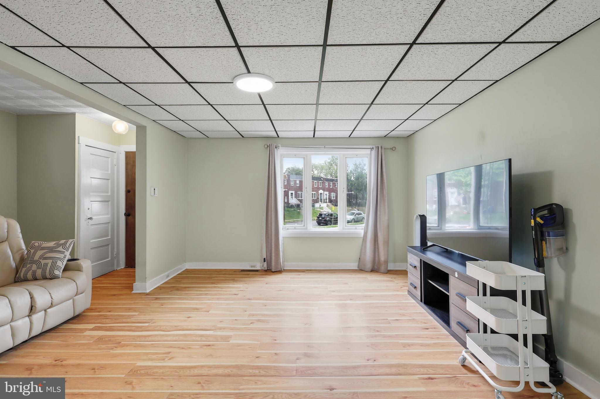 WESTINGHOUSE VLG - Residential