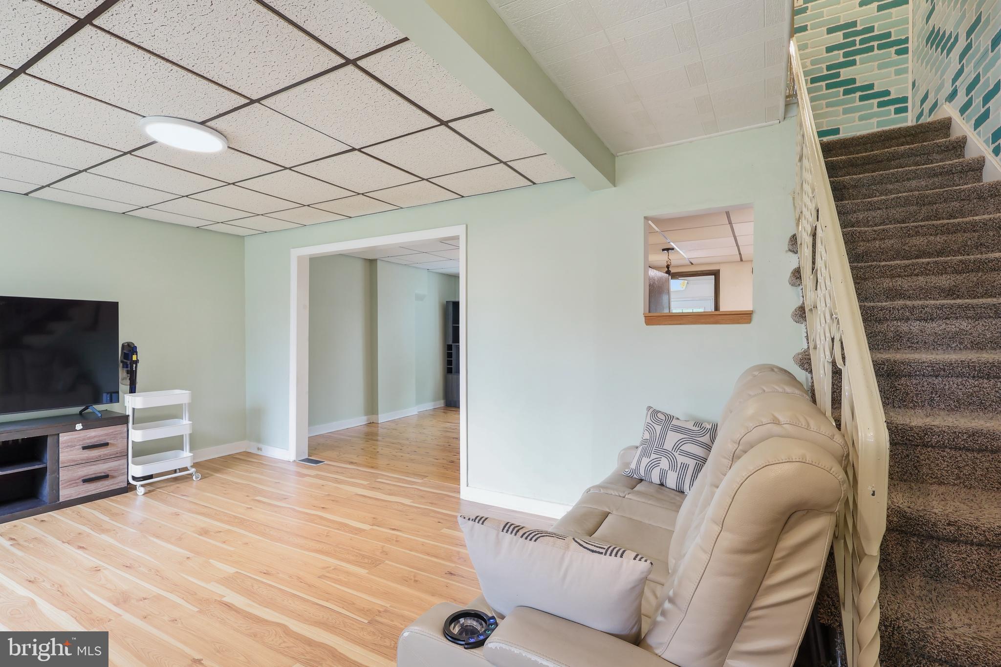 WESTINGHOUSE VLG - Residential