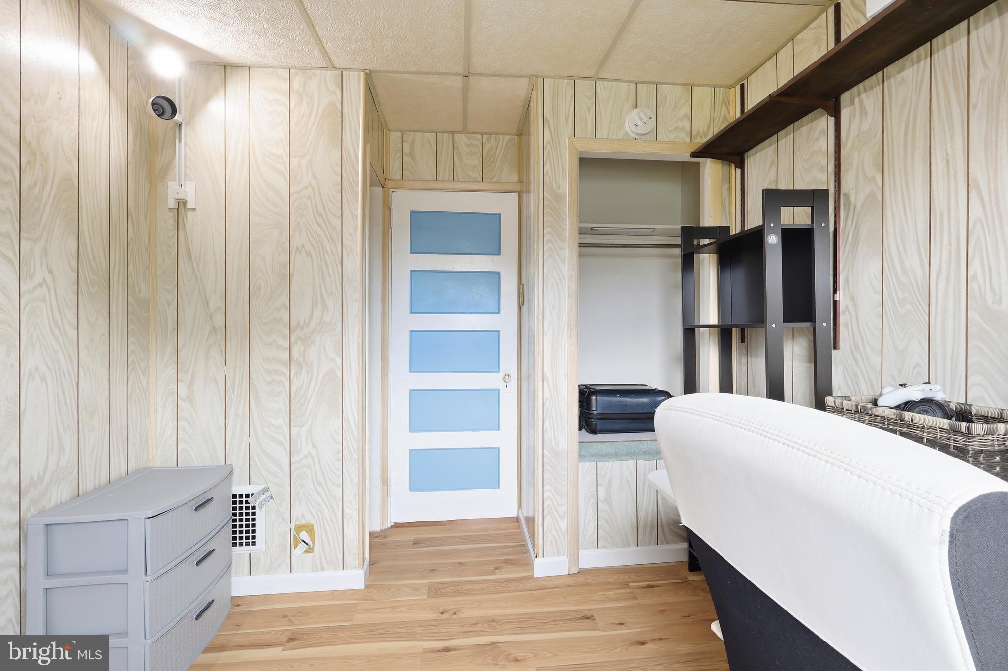 WESTINGHOUSE VLG - Residential