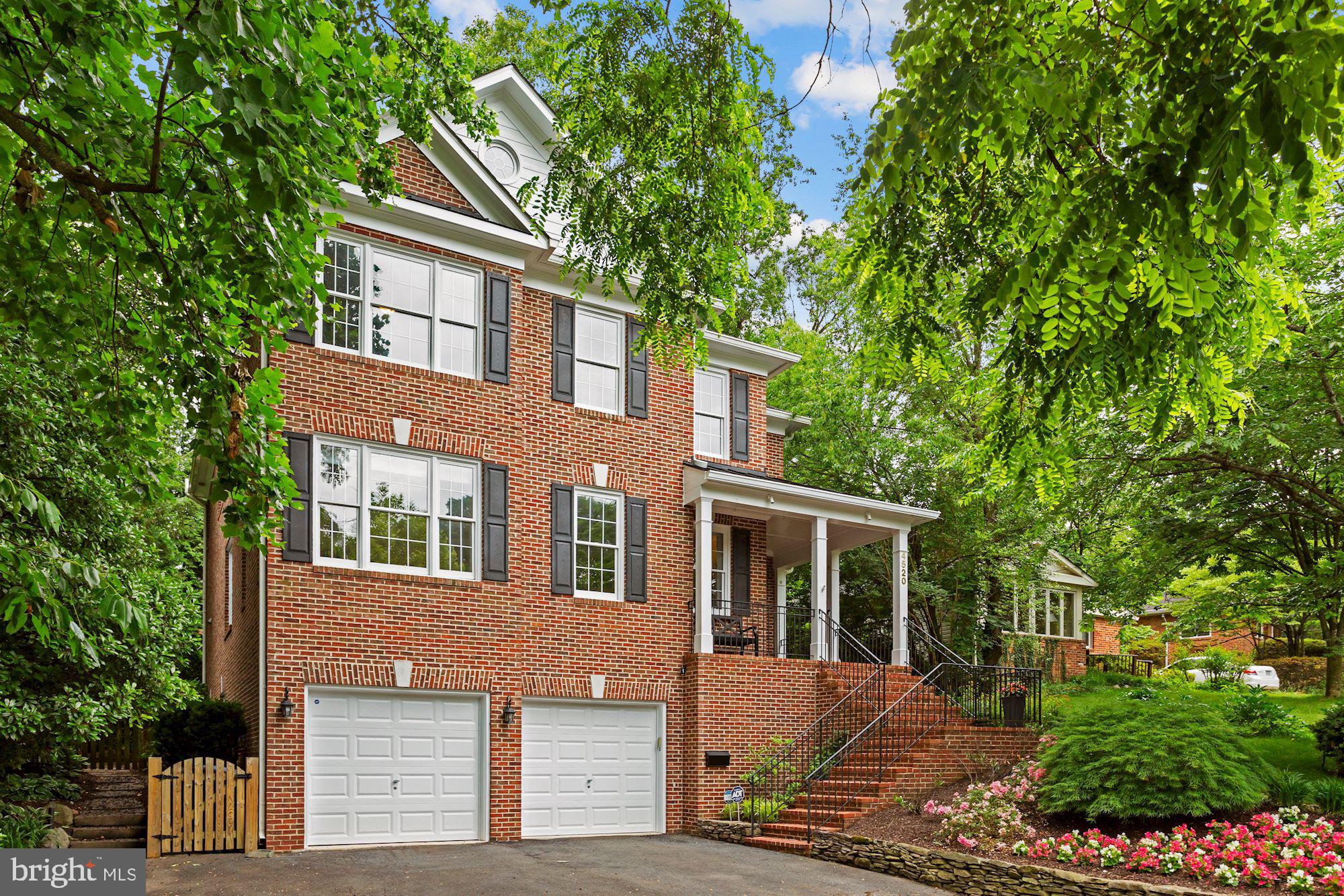 COUNTRY CLUB HILLS - Residential