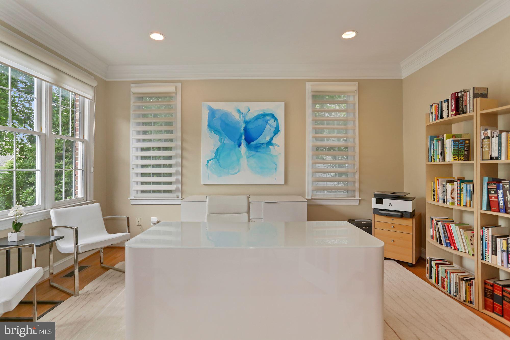 COUNTRY CLUB HILLS - Residential