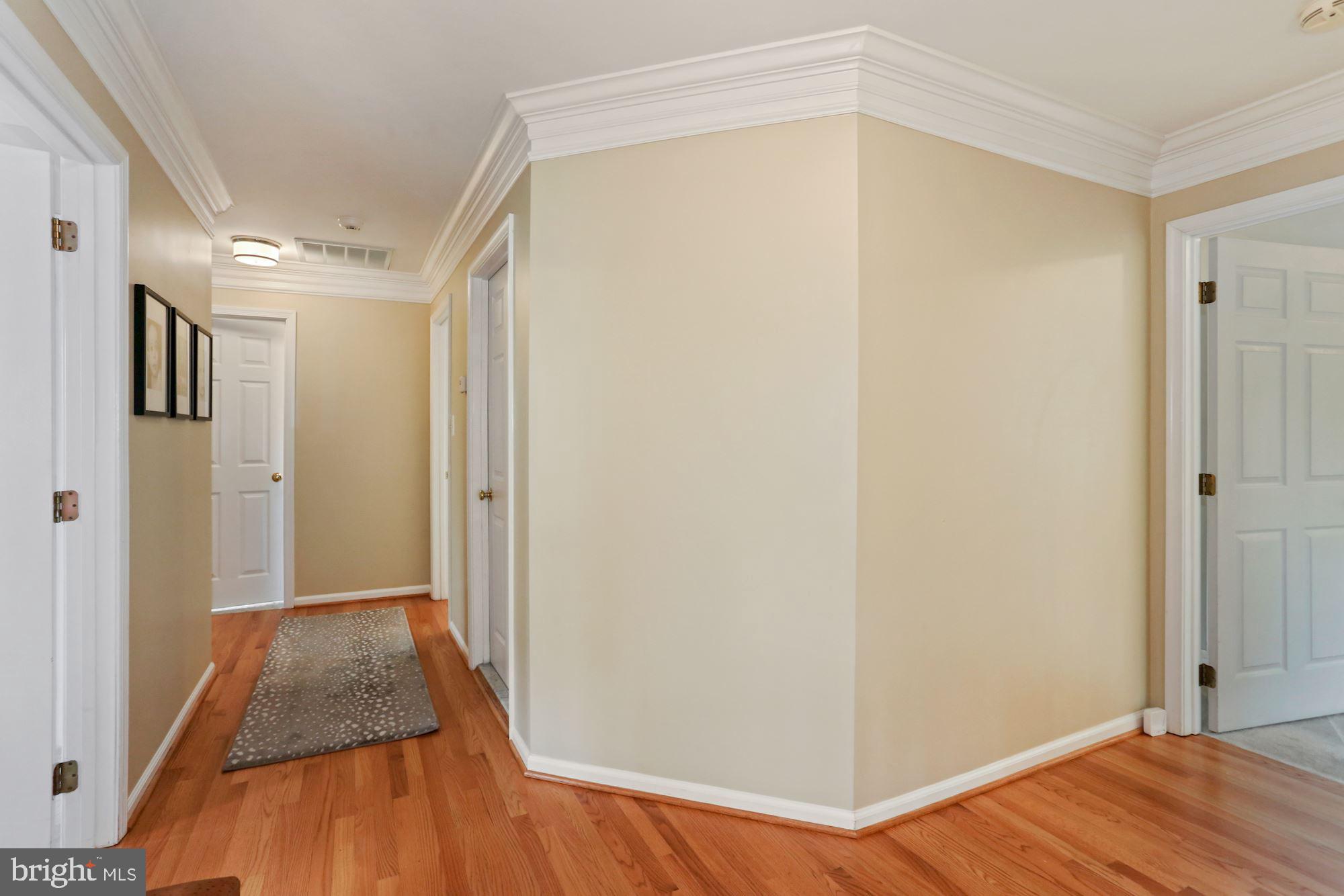 COUNTRY CLUB HILLS - Residential