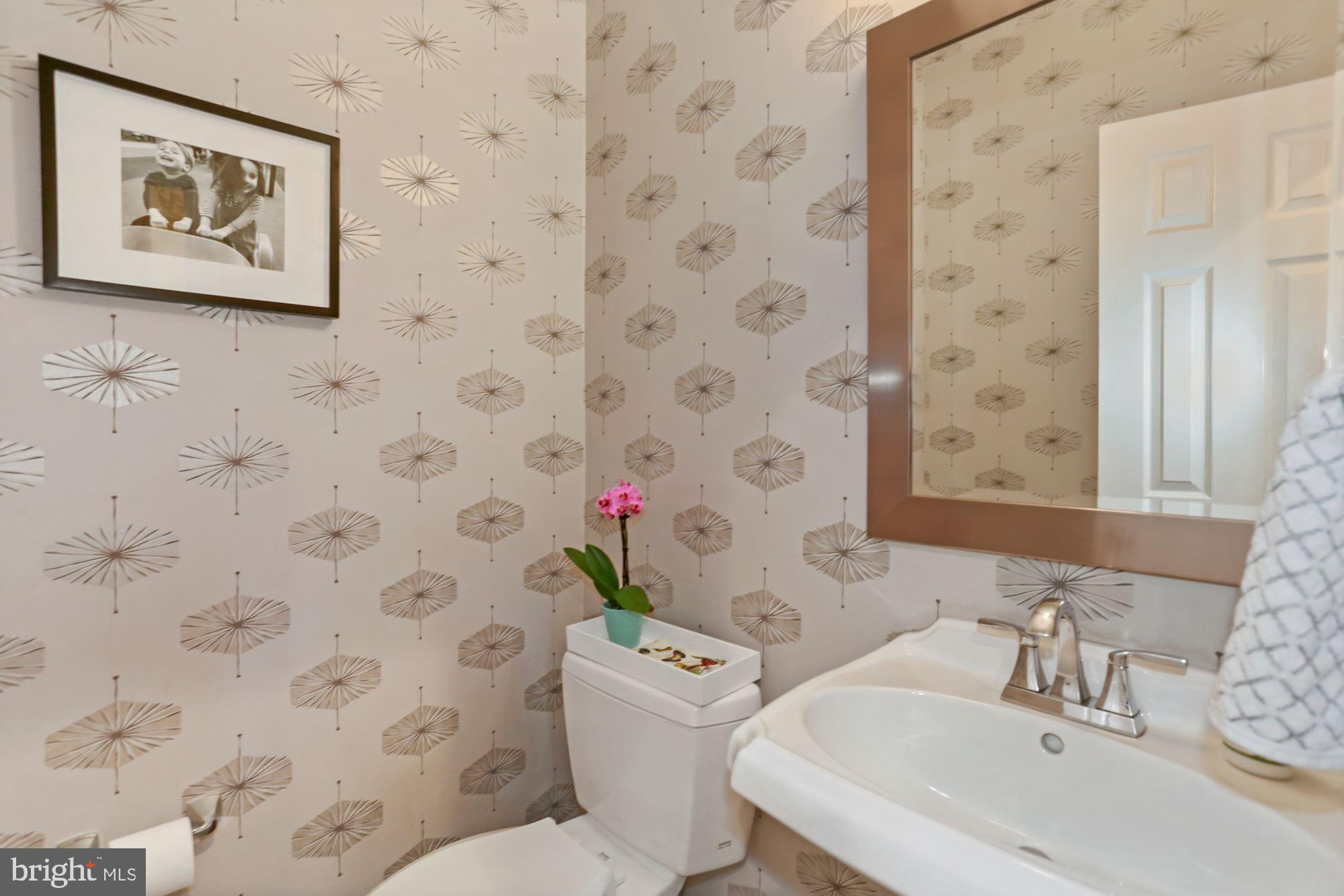 COUNTRY CLUB HILLS - Residential