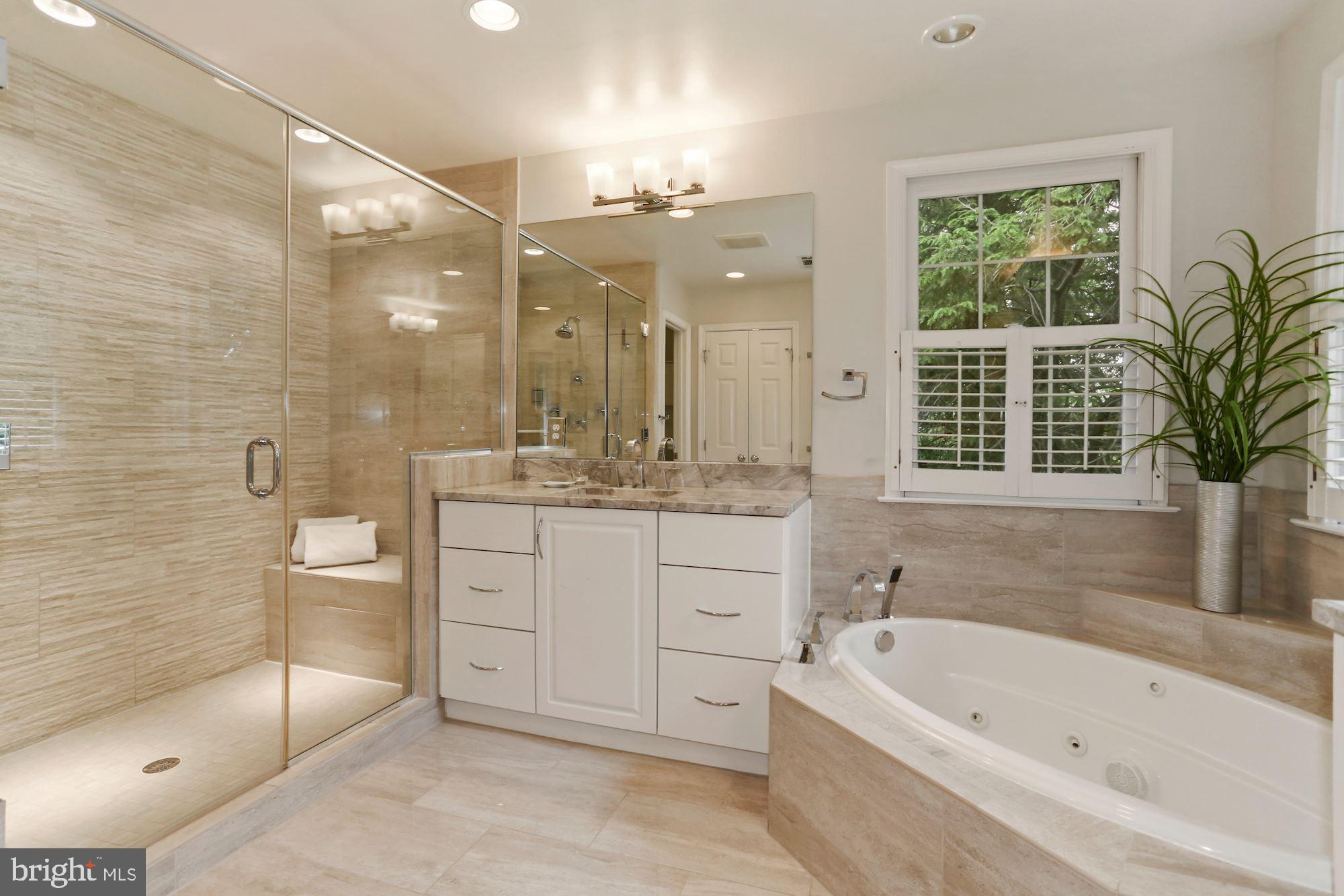 COUNTRY CLUB HILLS - Residential