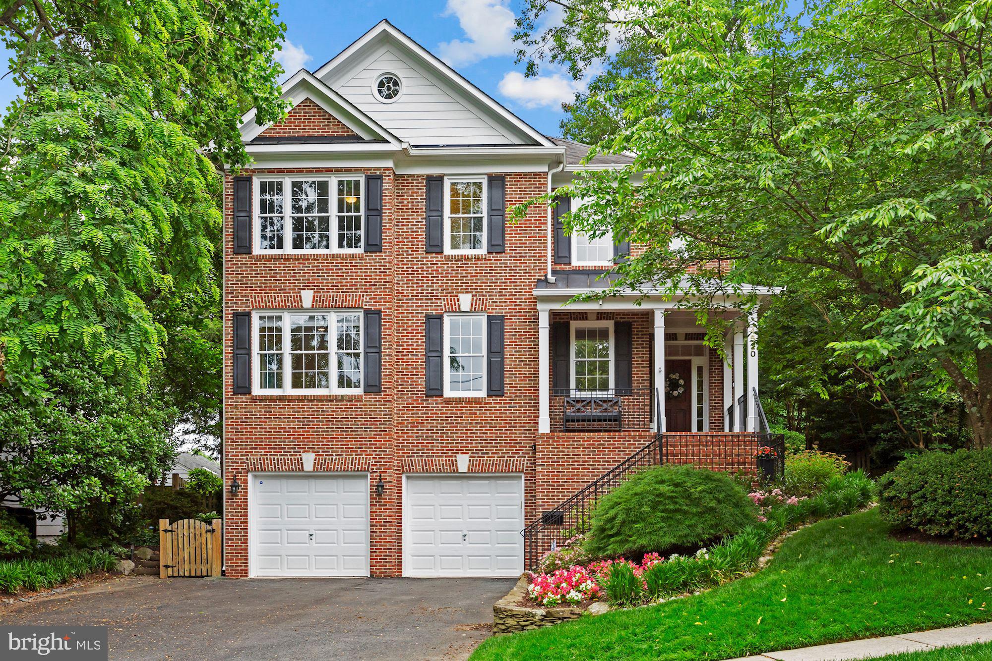 COUNTRY CLUB HILLS - Residential