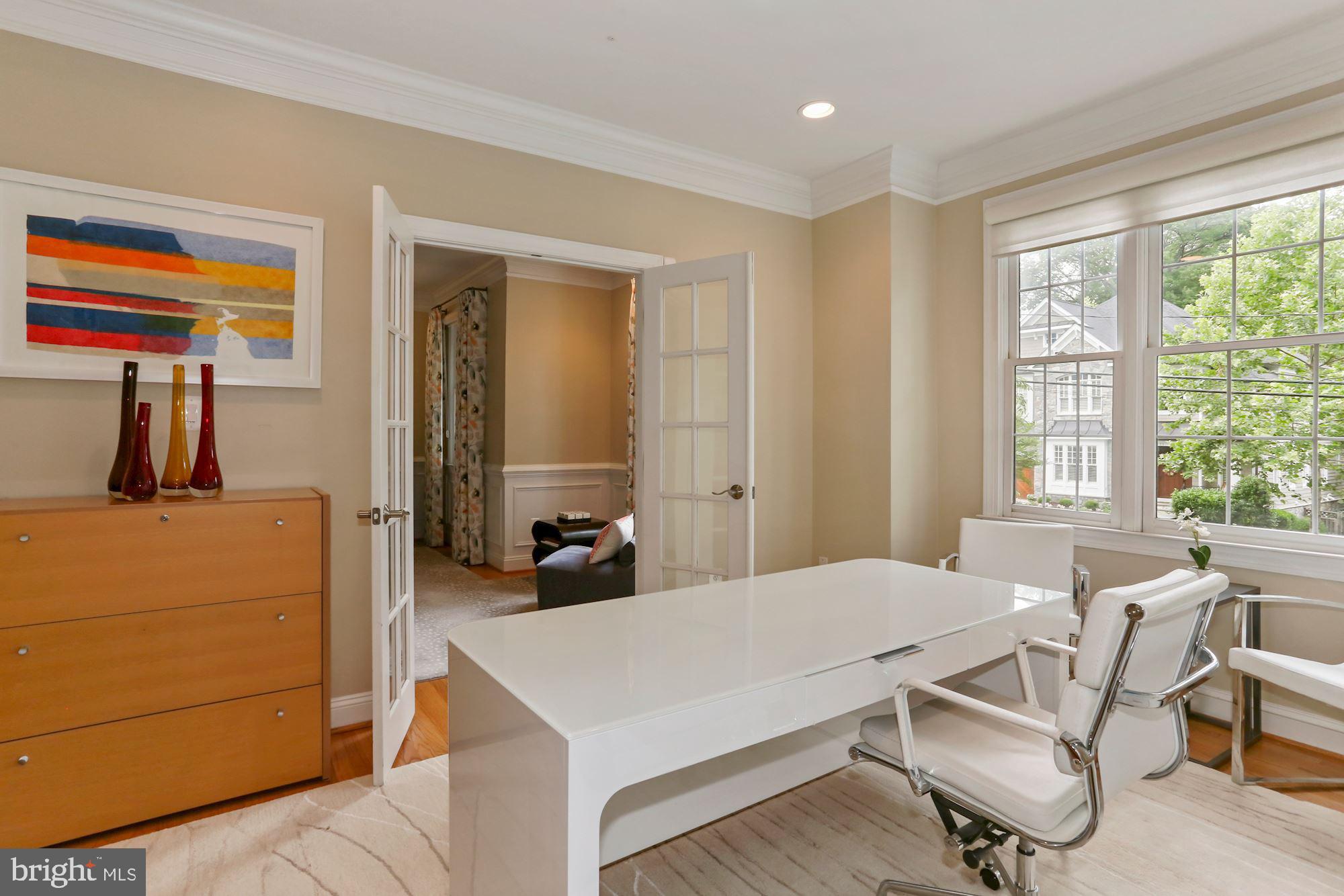 COUNTRY CLUB HILLS - Residential