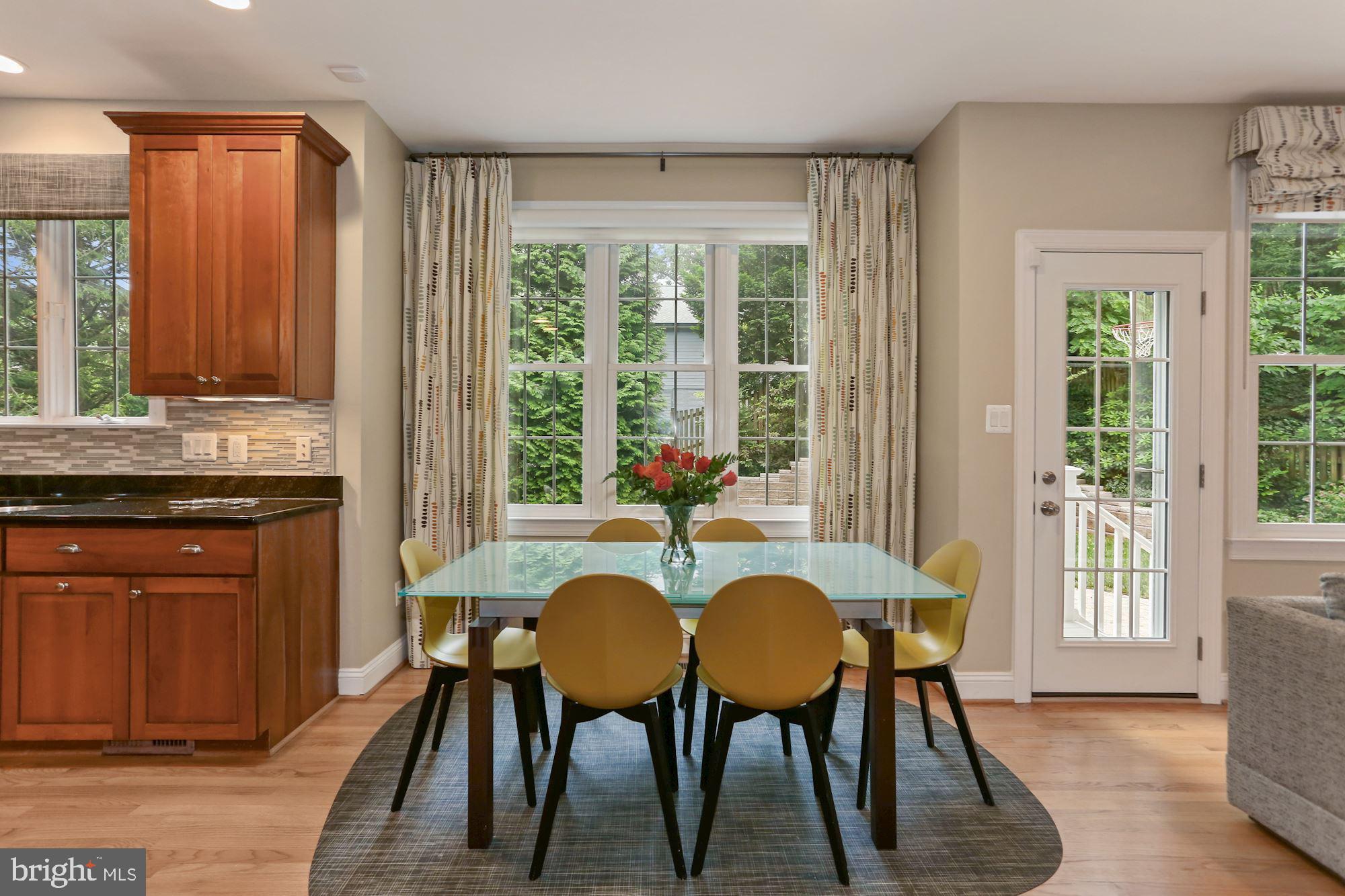 COUNTRY CLUB HILLS - Residential