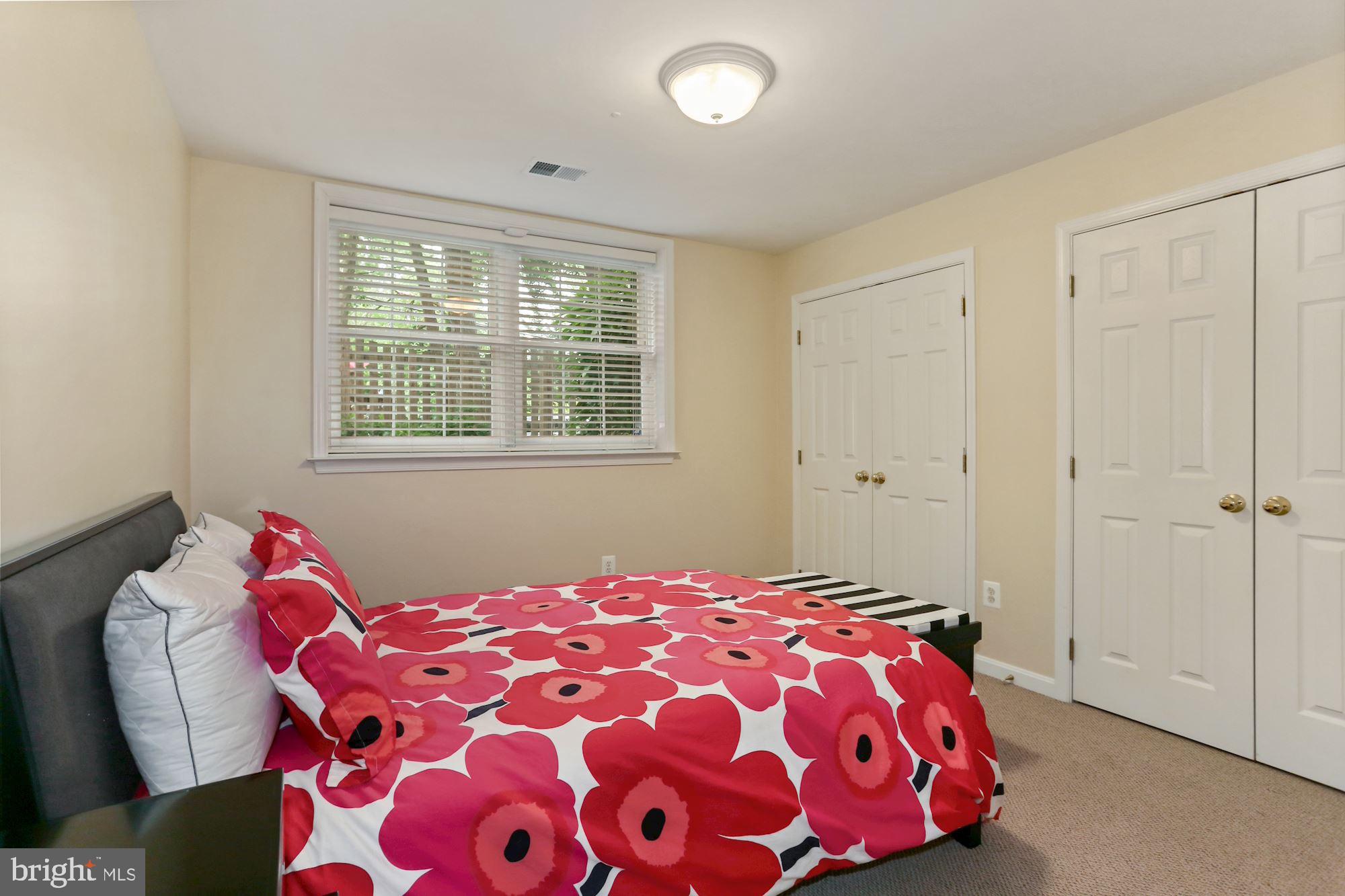 COUNTRY CLUB HILLS - Residential