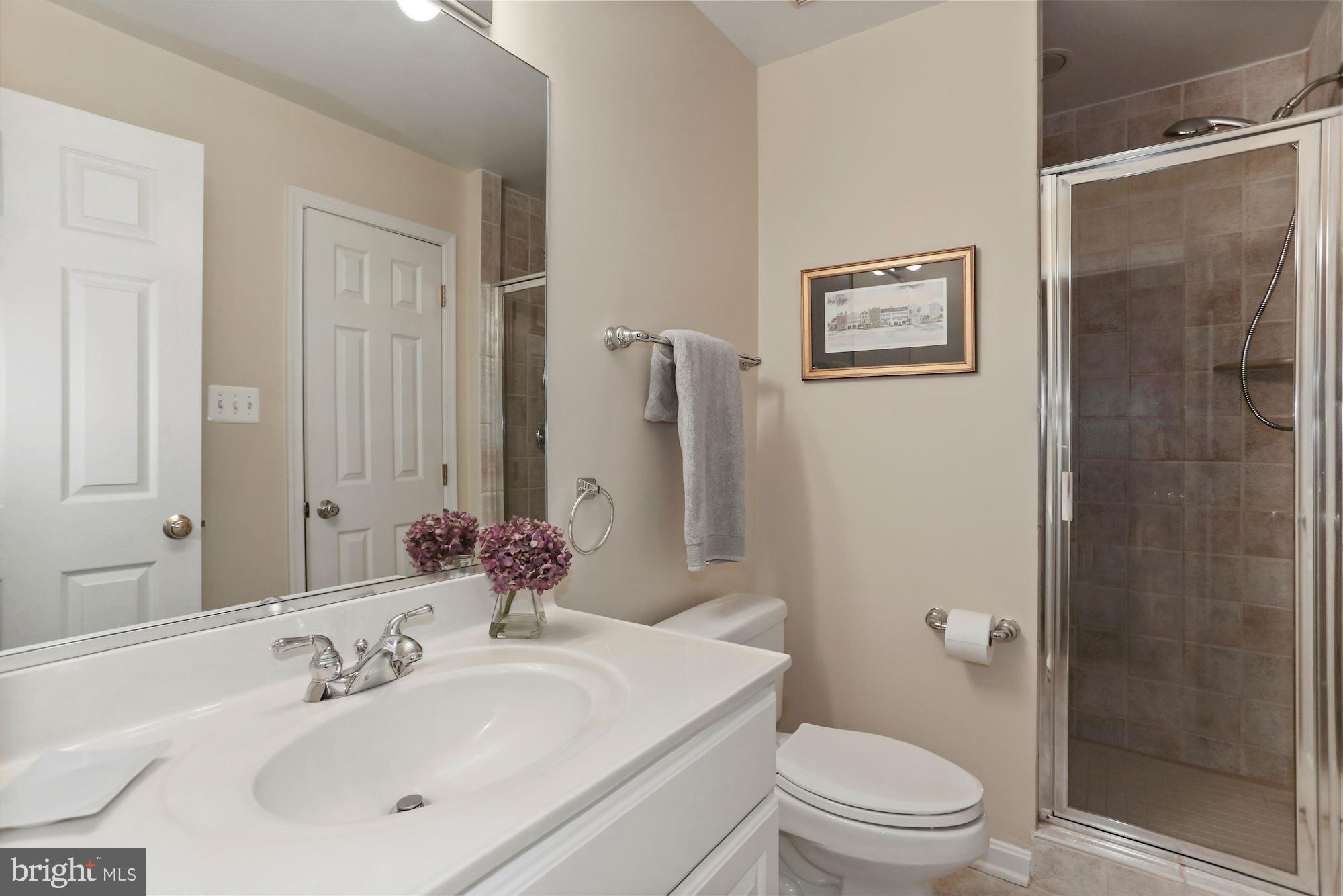 COUNTRY CLUB HILLS - Residential