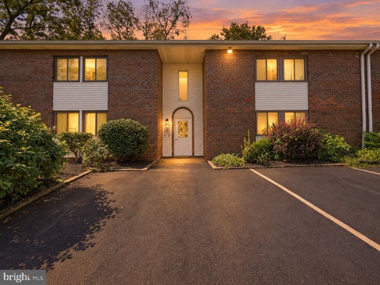 18 HATTERS CT APT 18, HATBORO, PA 19040 - Image 902e861fe04594fa2cef1cd389ab862b/408540796