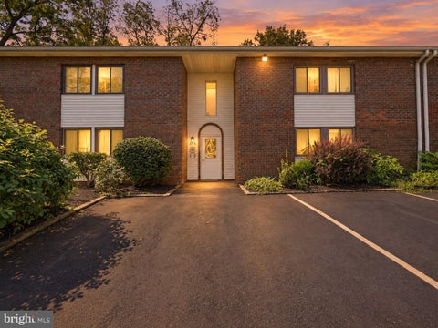 Condo For Sale - 18 Hatters Court<br/> HATBORO, PA 19040