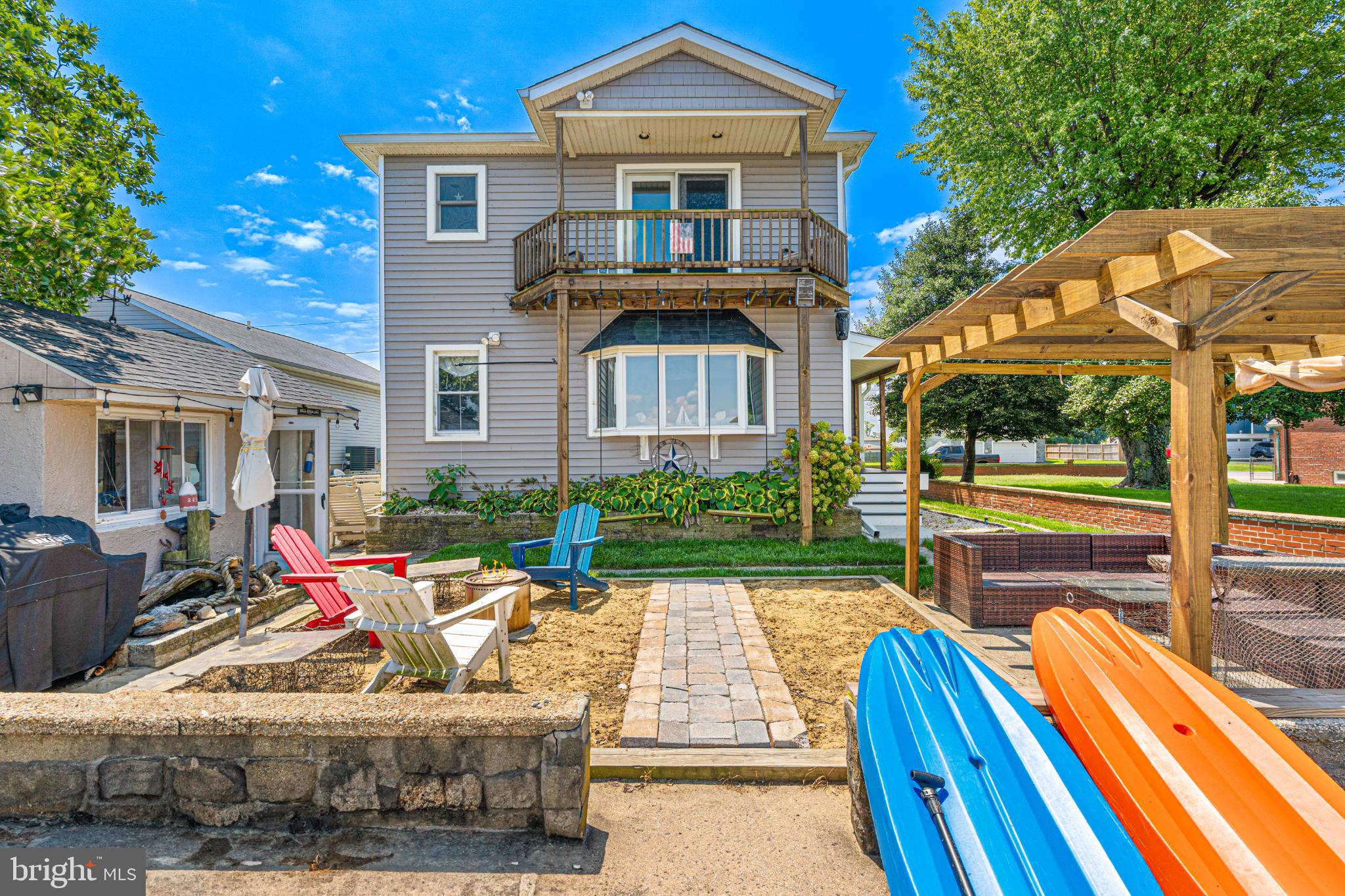 LYNCH POINT - Residential