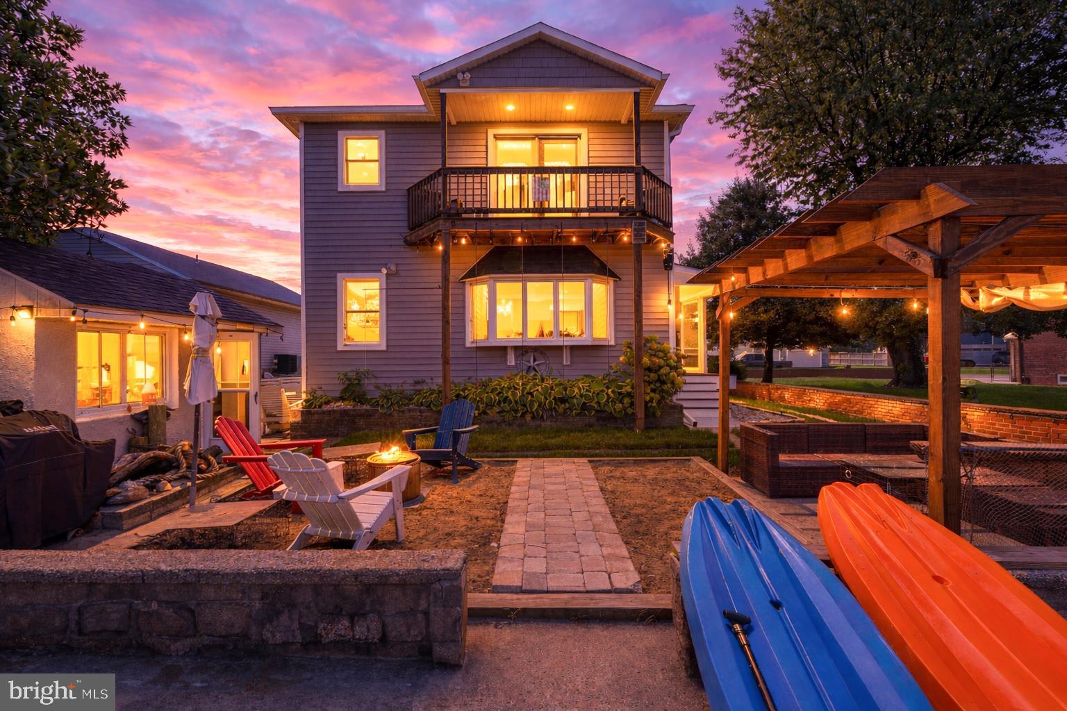 LYNCH POINT - Residential