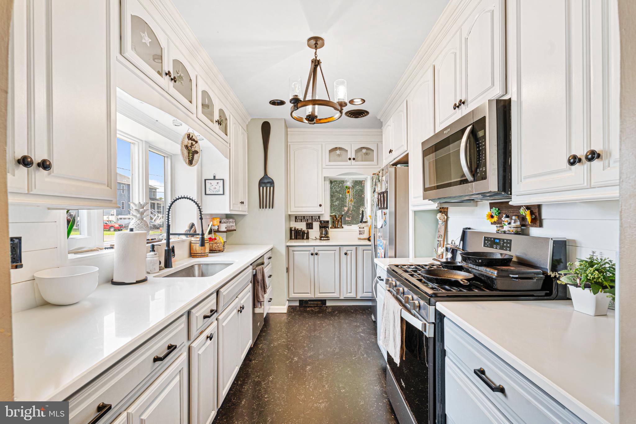 LYNCH POINT - Residential