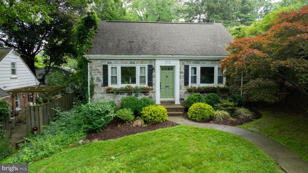 Photo of 313 S President Avenue, LANCASTER, PA 17603 (MLS # PALA2072466)