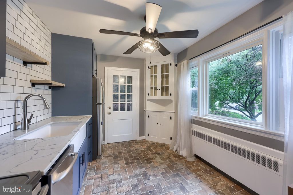 Photo of 313 S President Avenue, LANCASTER, PA 17603 (MLS # PALA2072466)