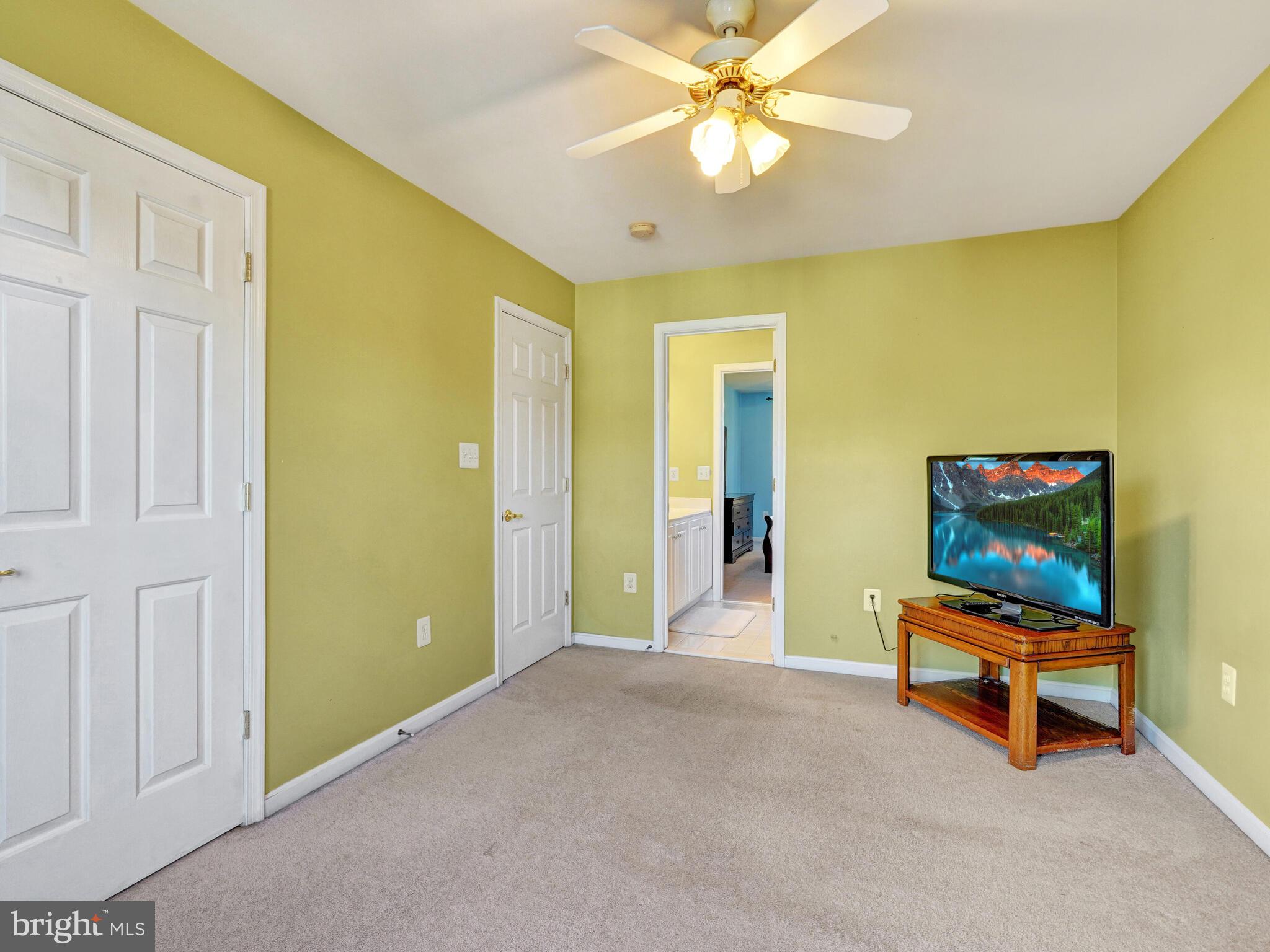 PORT POTOMAC - Residential