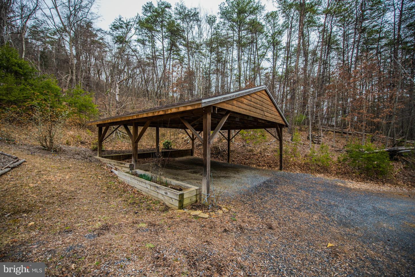 BEAVER DAM WOODS - Residential