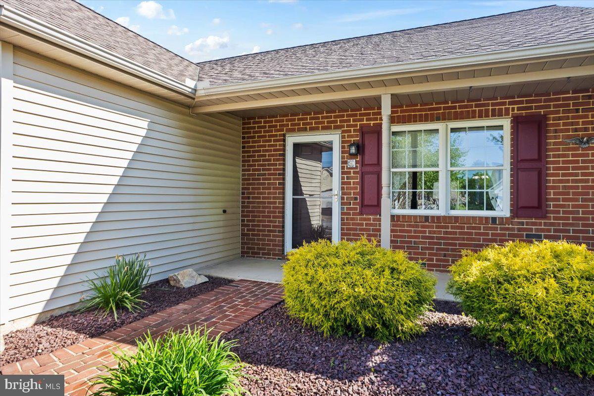 6 SPRINGHOUSE DRIVE