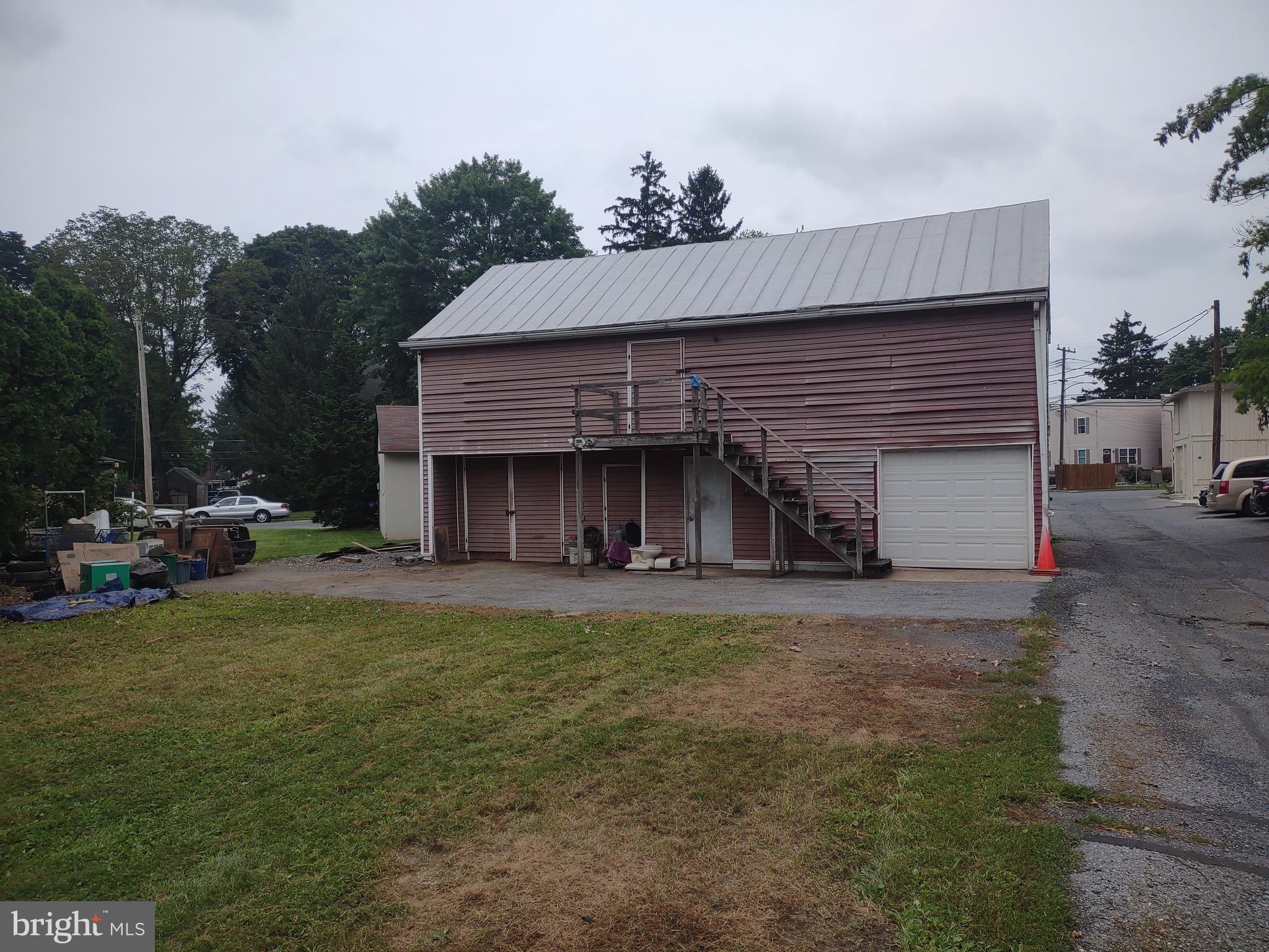 824 MOUNT LAUREL AVENUE