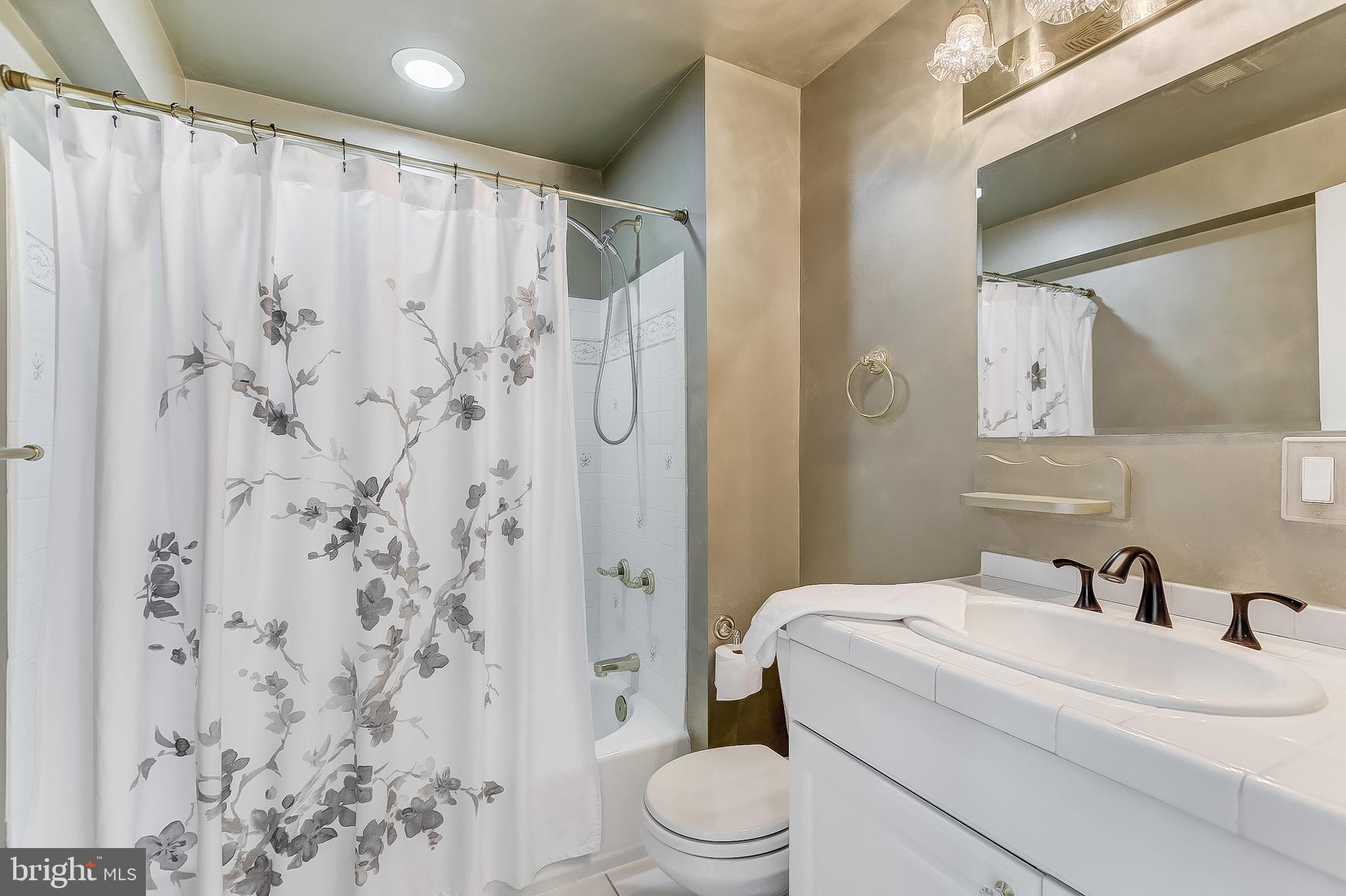 FELLS POINT HISTORIC DISTRICT - Residential