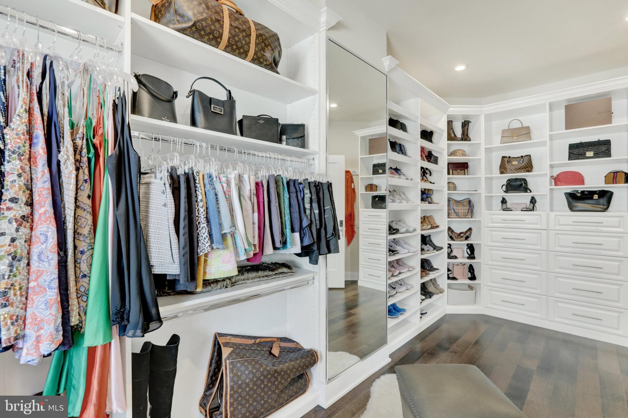 FENTONS CORNER - Residential