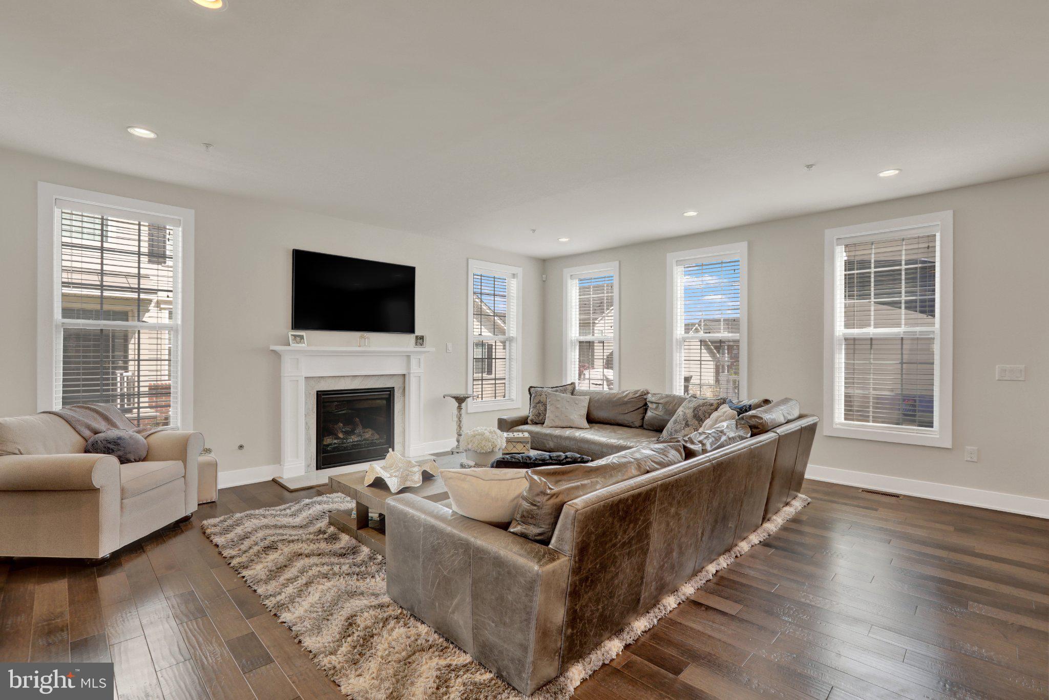 FENTONS CORNER - Residential