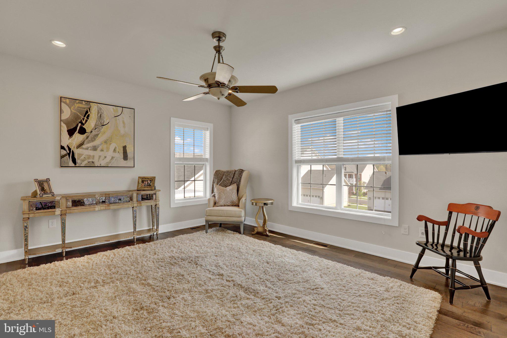 FENTONS CORNER - Residential