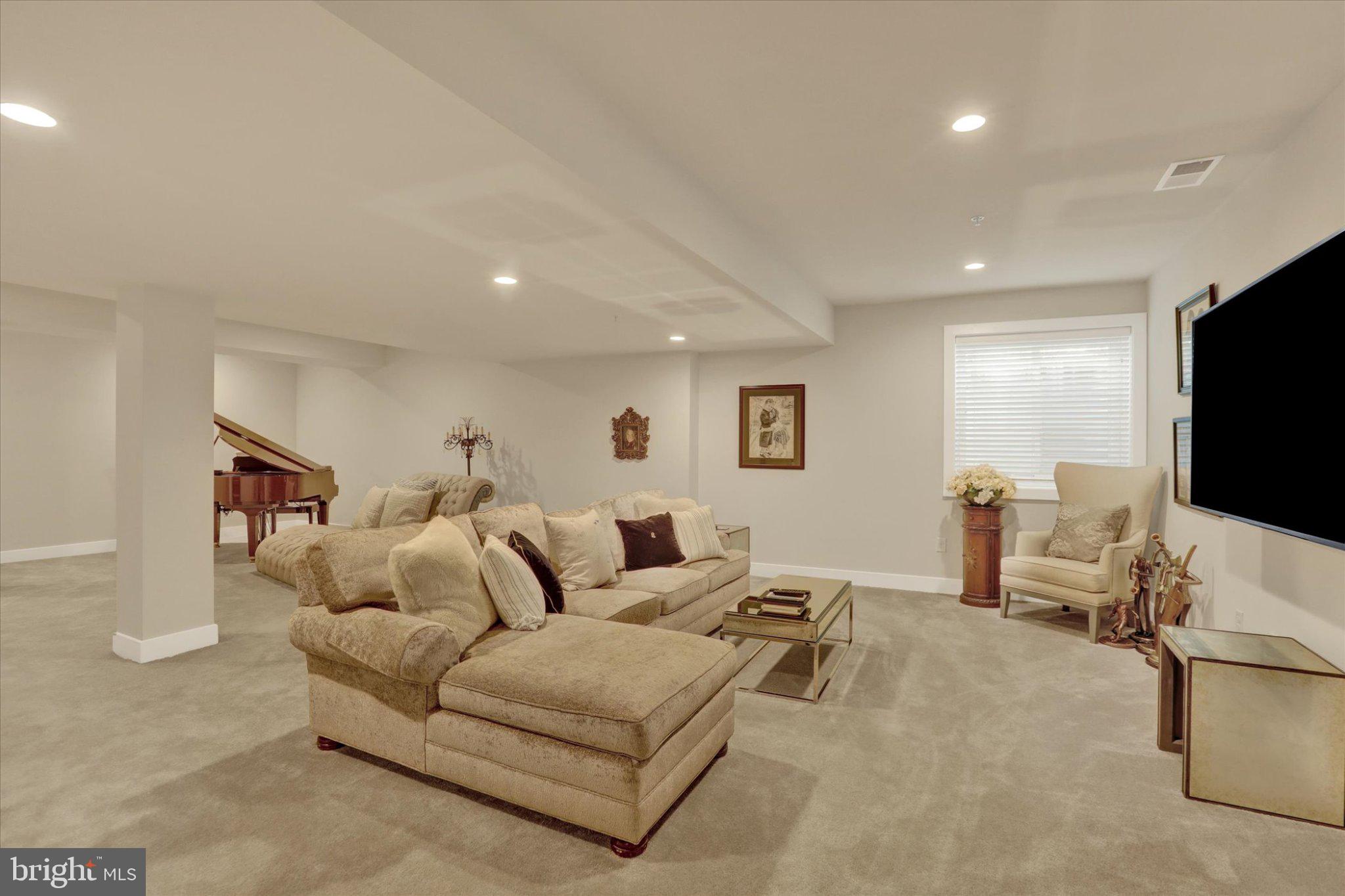 FENTONS CORNER - Residential