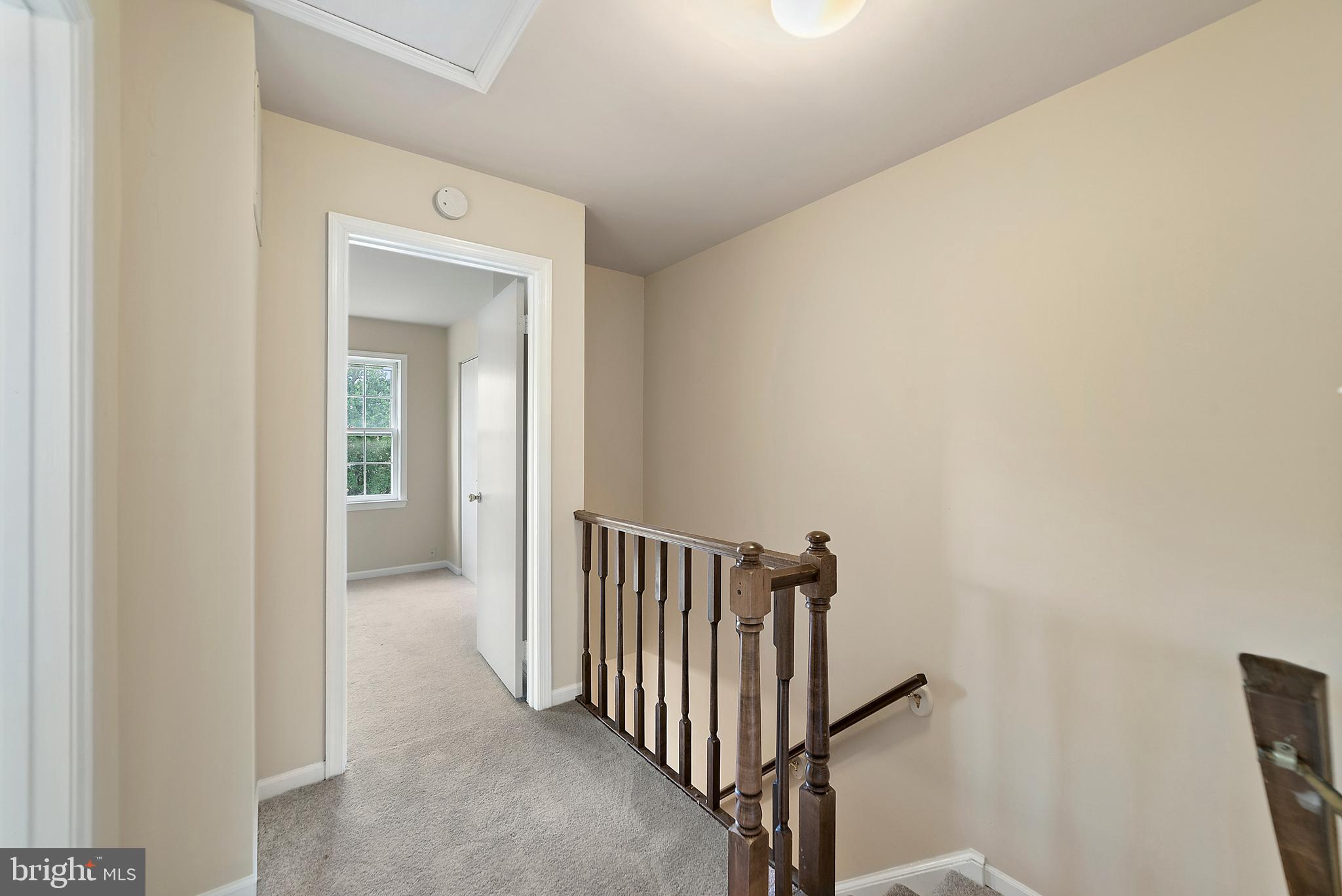 LEEDS SQUARE - Residential Lease