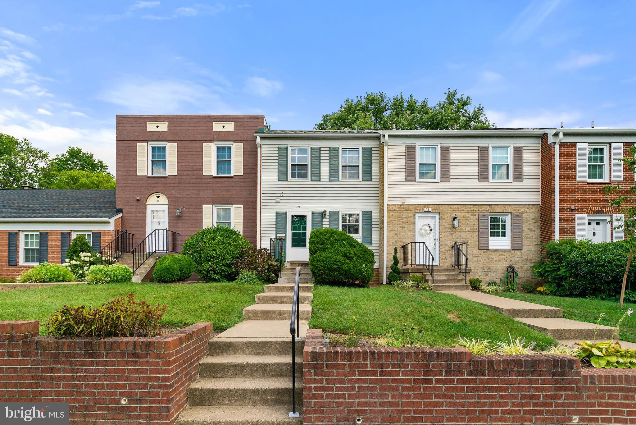 LEEDS SQUARE - Residential Lease