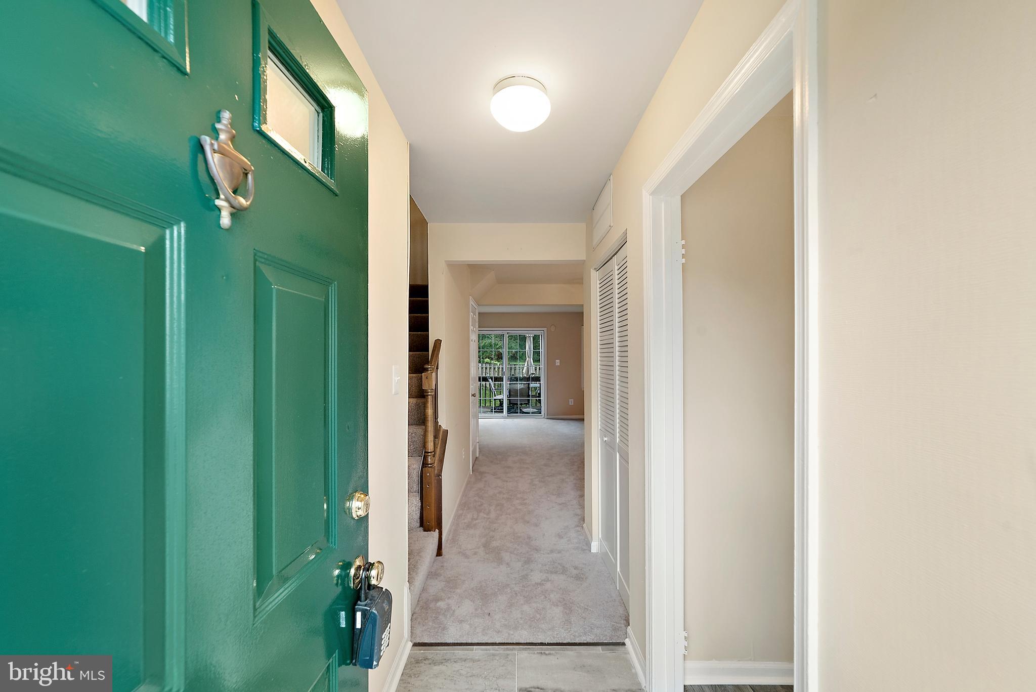 LEEDS SQUARE - Residential Lease