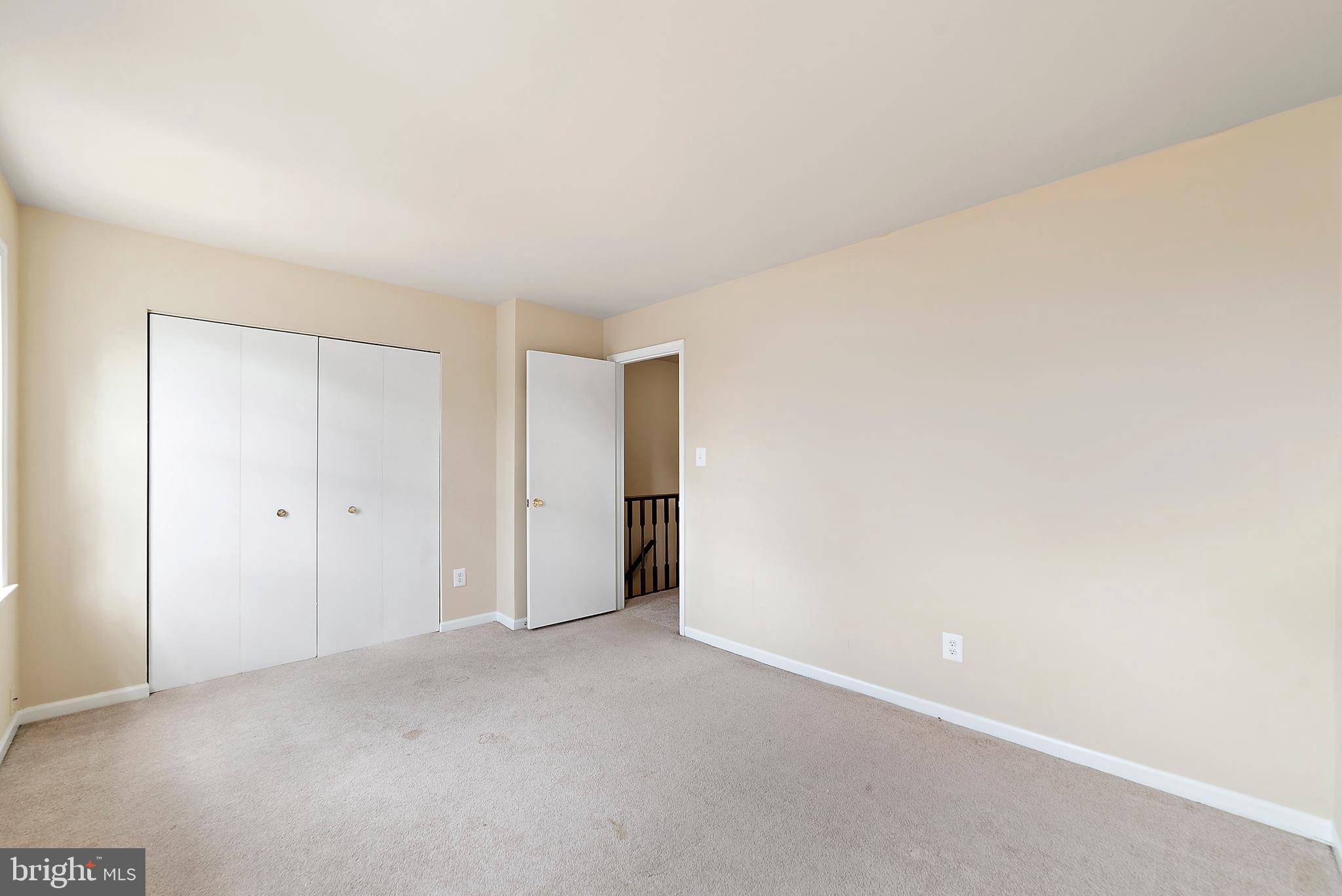 LEEDS SQUARE - Residential Lease