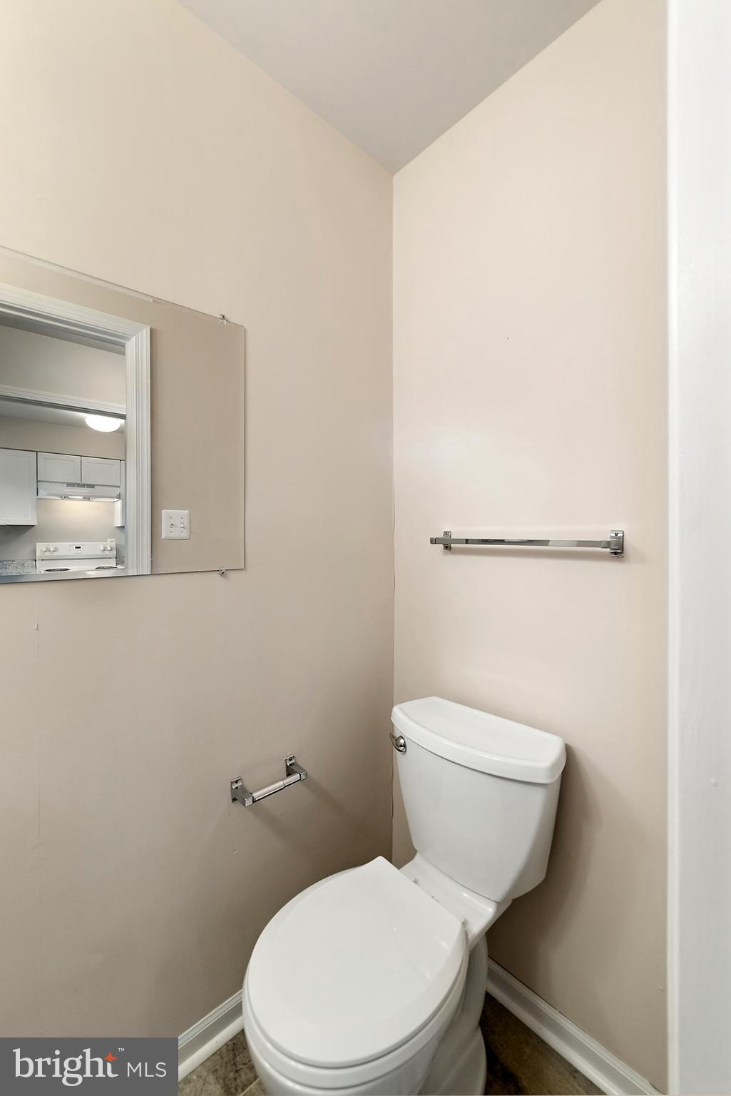 LEEDS SQUARE - Residential Lease