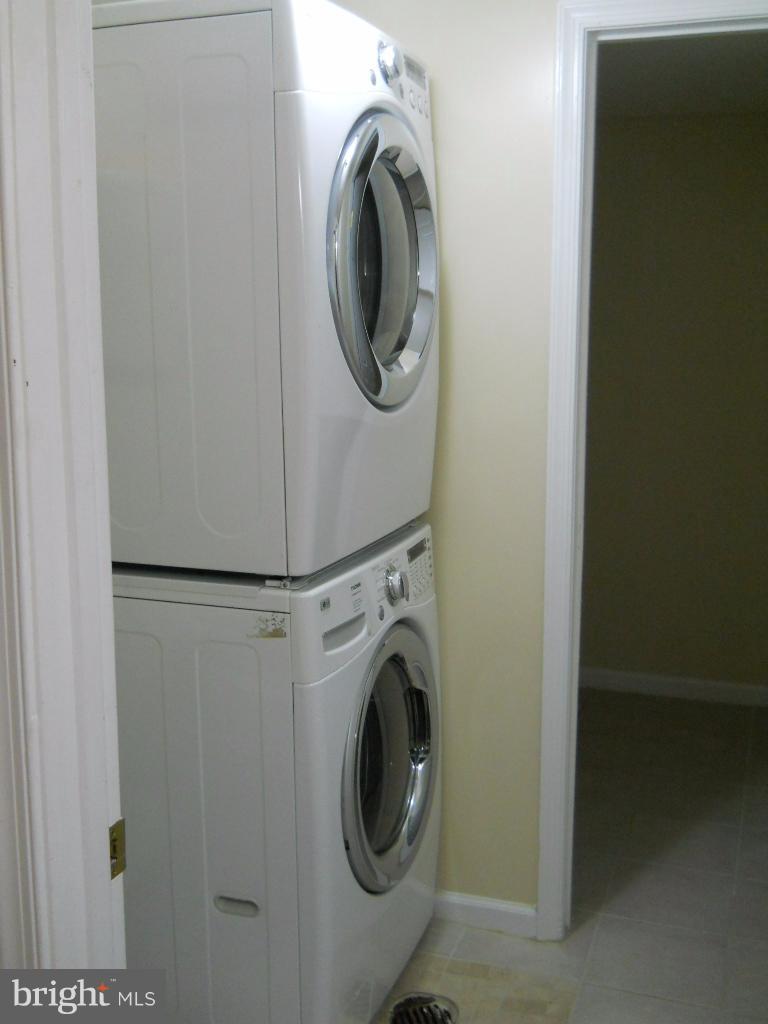 DALE CITY - Residential Lease