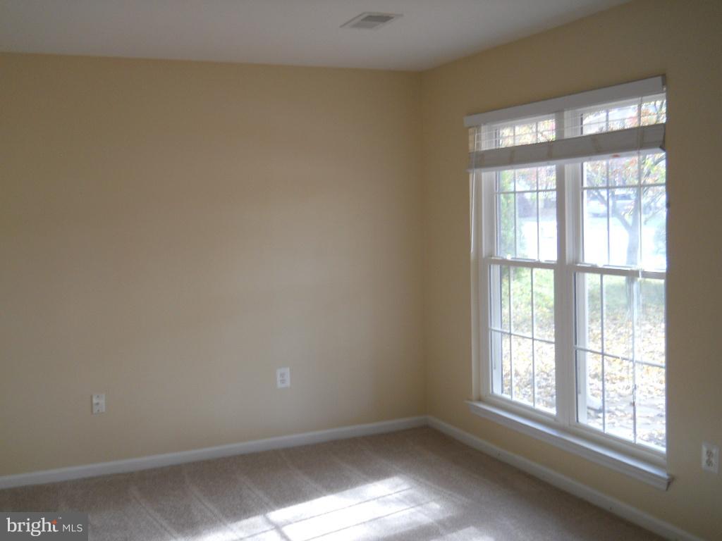 DALE CITY - Residential Lease