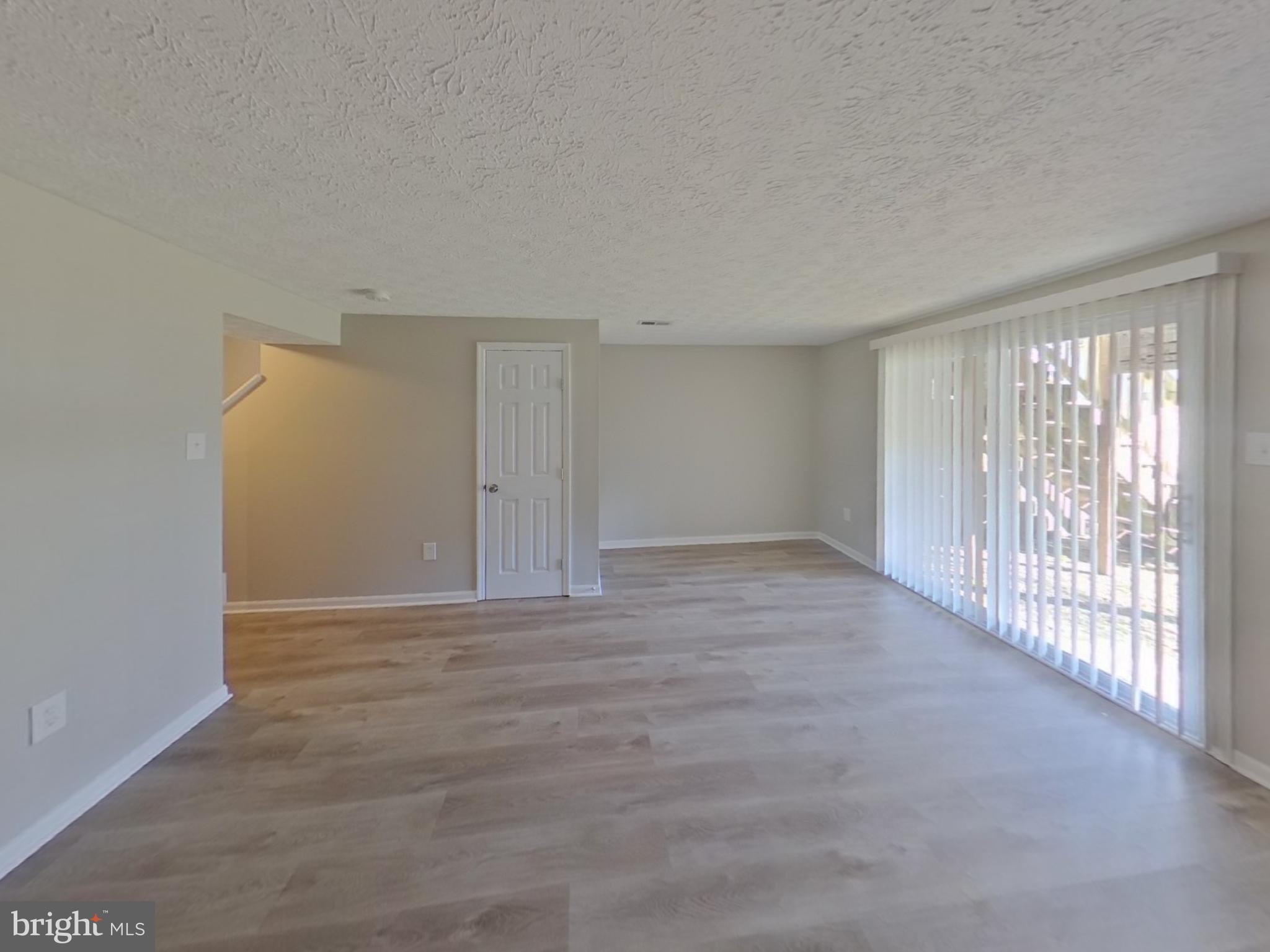 RIDGELYS CHOICE - Residential Lease