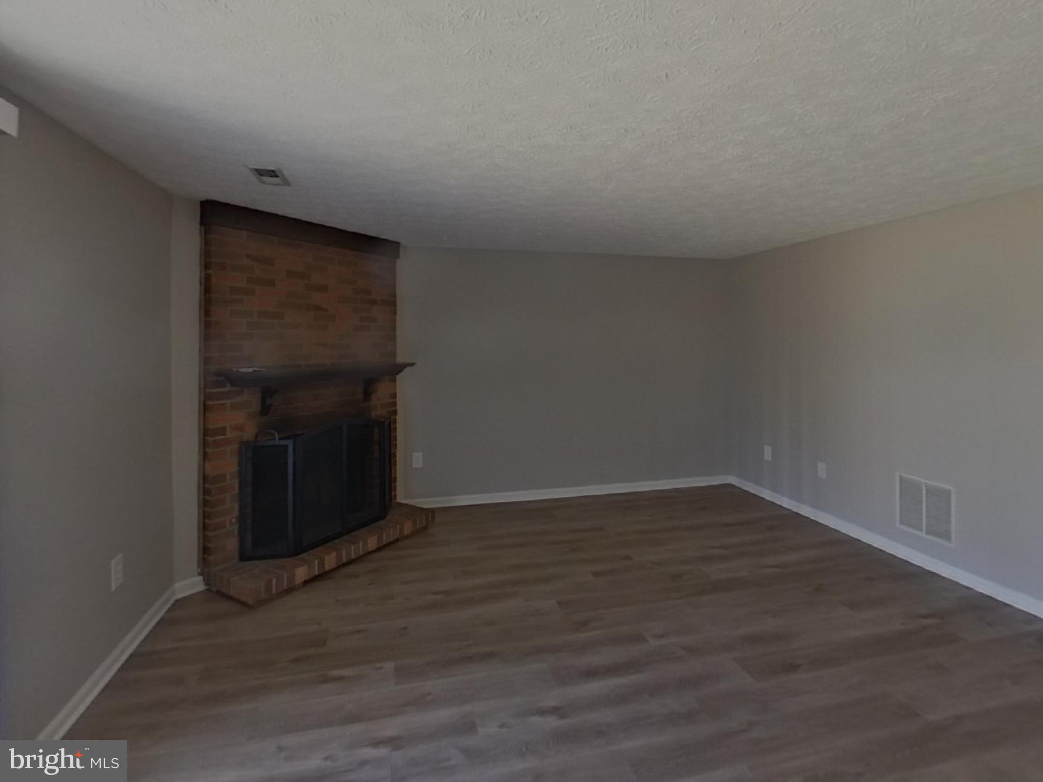 RIDGELYS CHOICE - Residential Lease