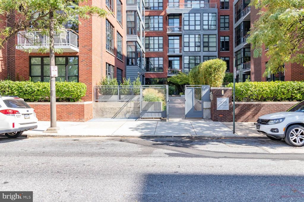 Photo of 317 - 00 Vine Street #308, PHILADELPHIA, PA 19106 (MLS # PAPH2533994)