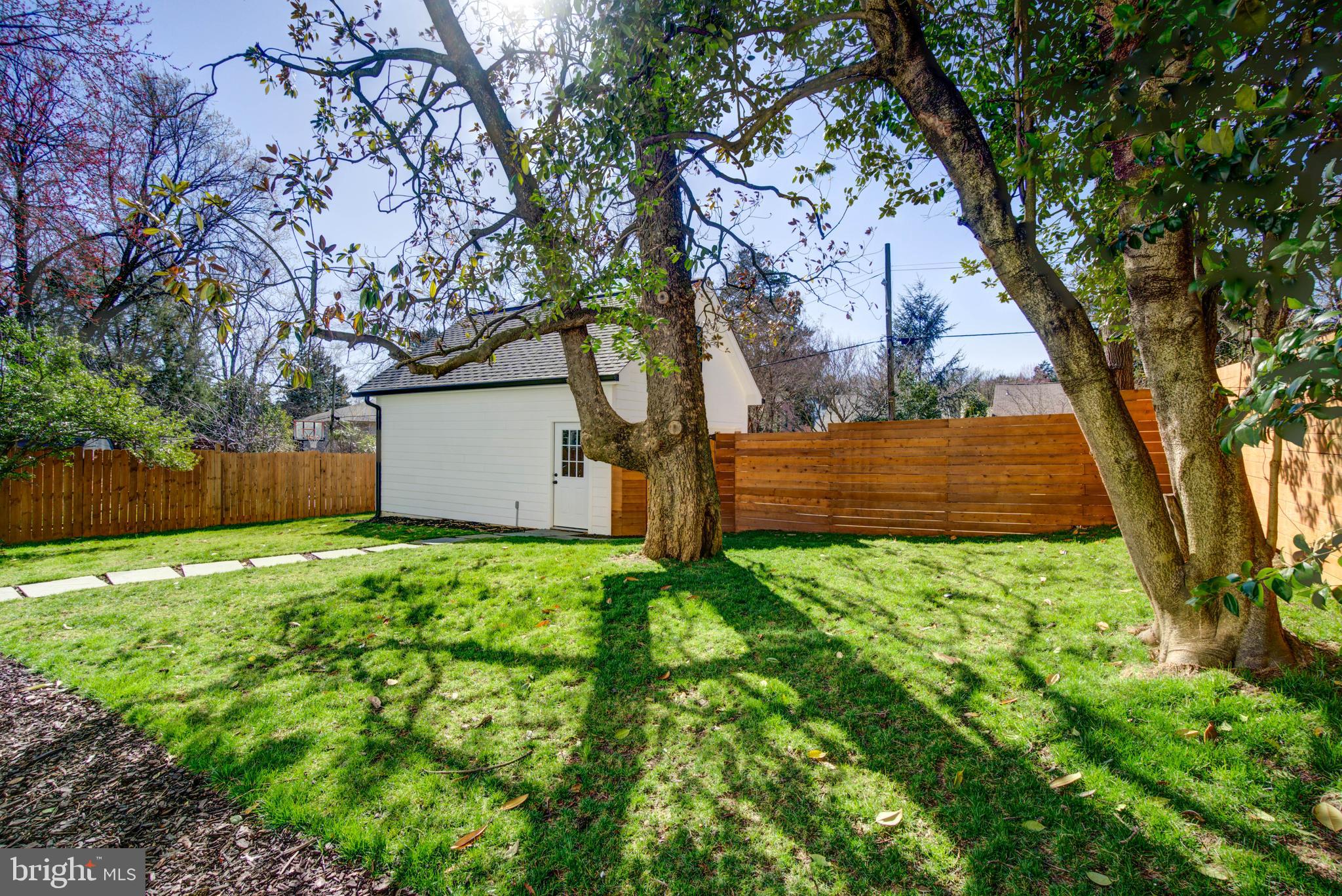 AMERICAN UNIVERSITY PARK - Residential